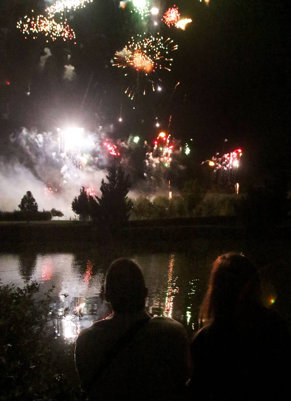 Fotos: Fuegos artificiales del sábado 21
