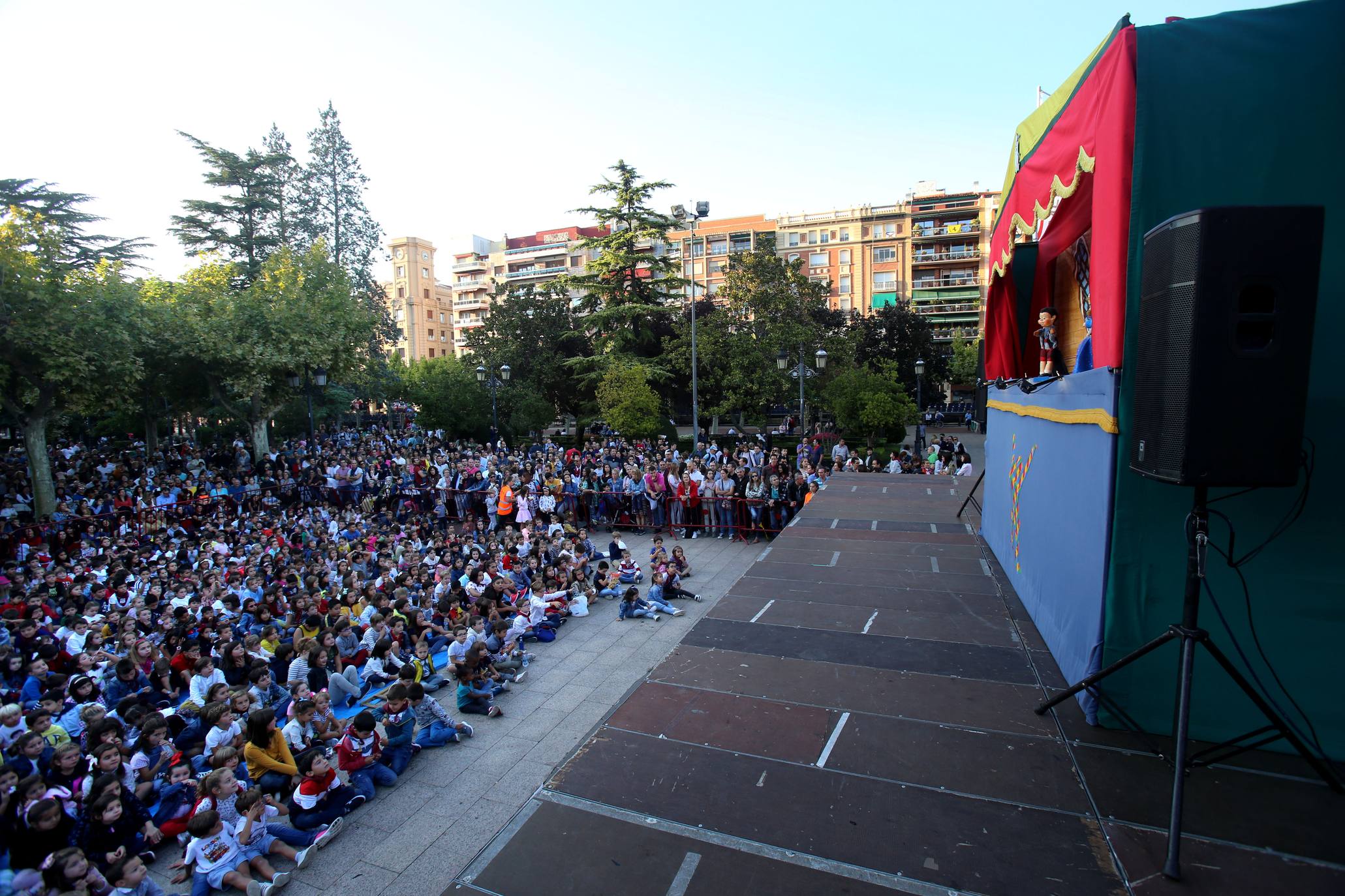 Fotos: Gorgorito entusiasma a los niños