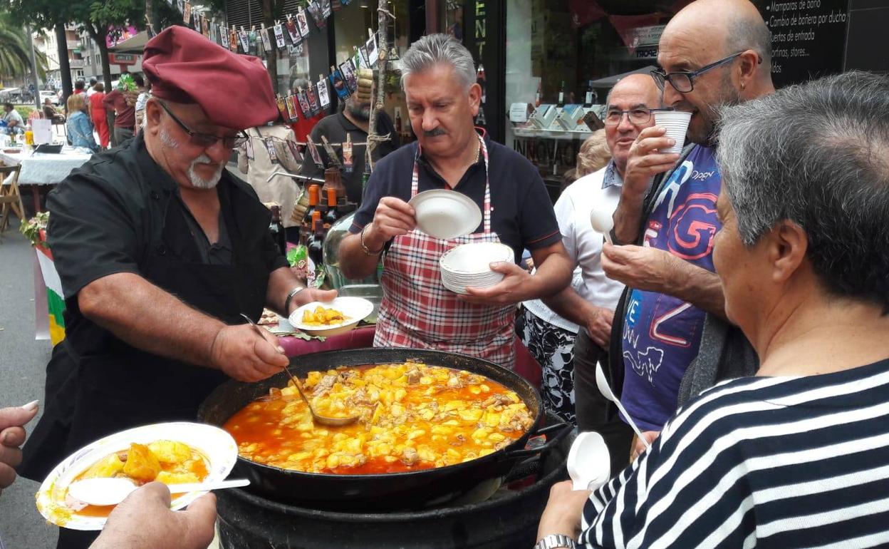 Al rico sabor del 'XII Concurso de Calderetas' de San Mateo