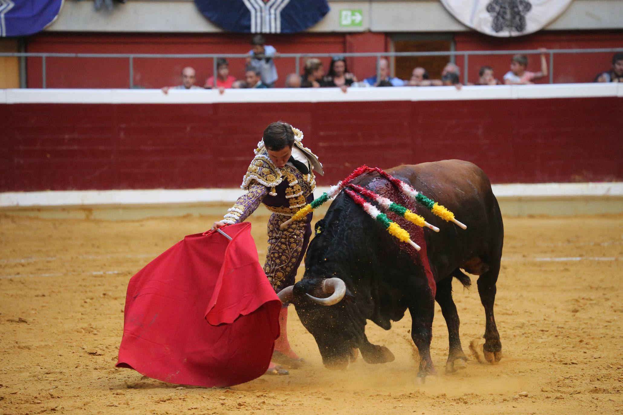 Urdiales y Aguado abren la puerta grande de La Ribera