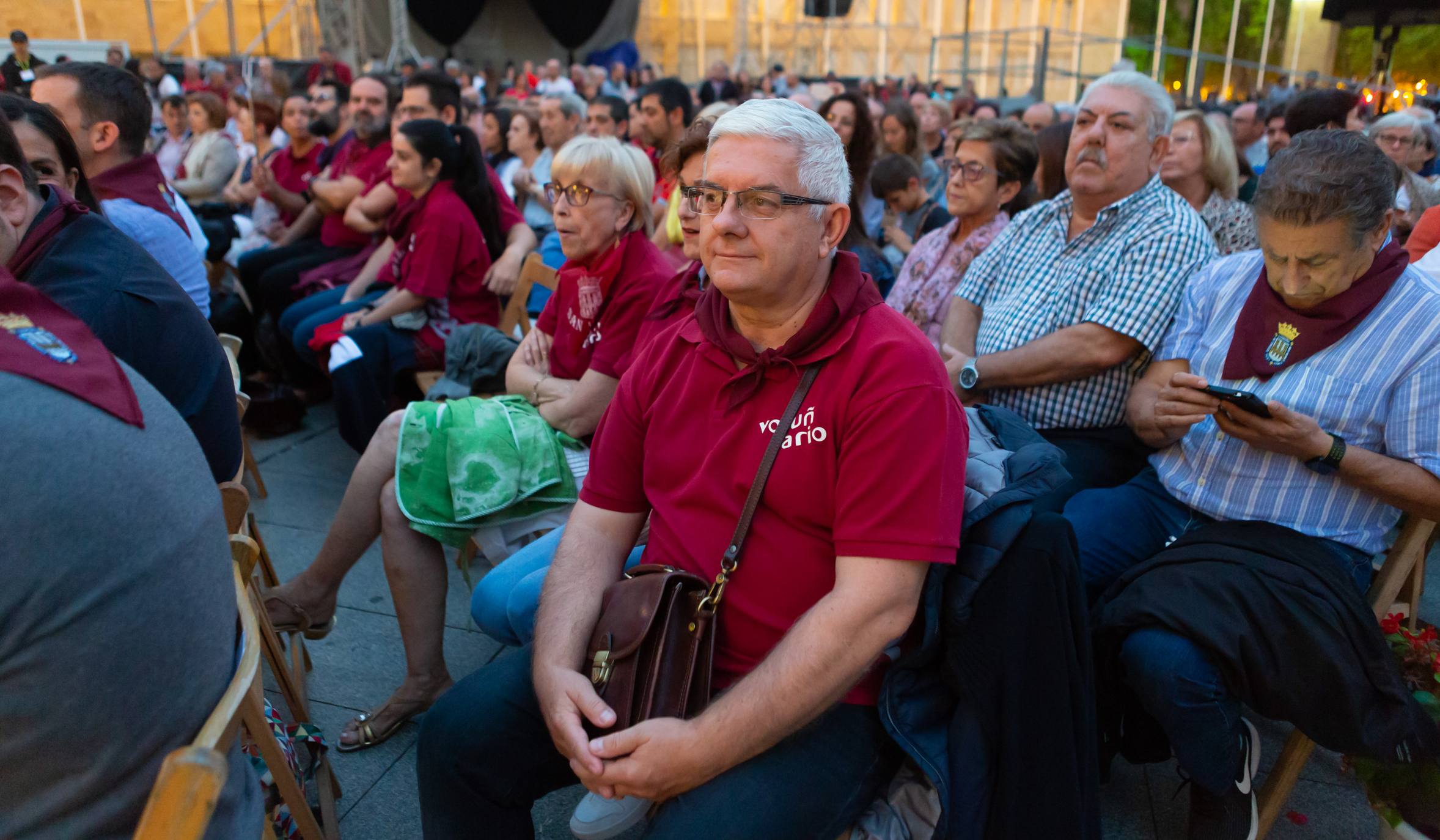 Los Voluntarios de Logroño fueron protagonistas de la edición de este año del pisado popular de uvas.