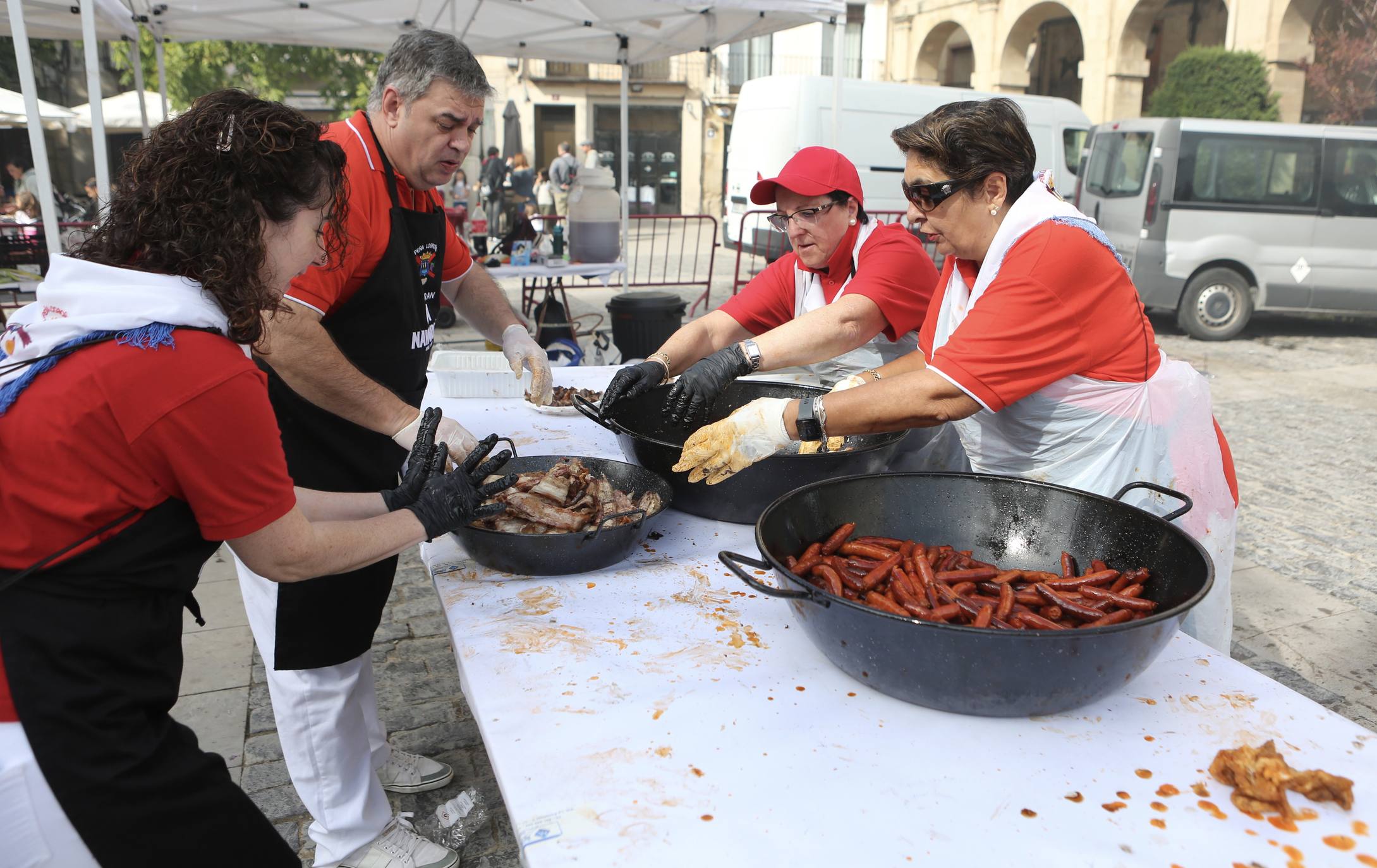 Degustaciones de choricillo, panceta y sardina