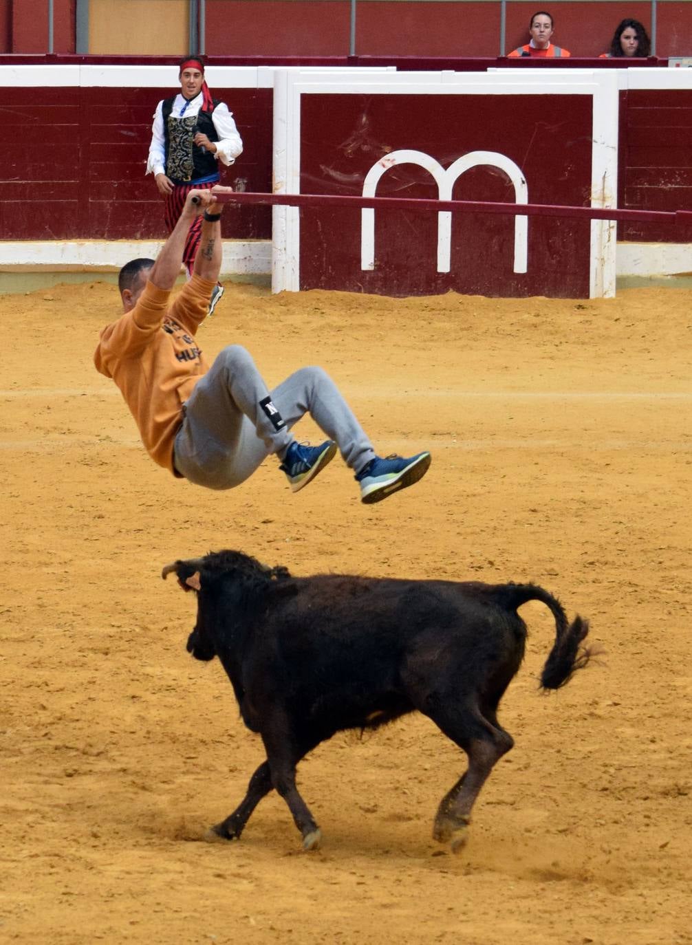 Fotos: Jueves de vaquillas en La Ribera
