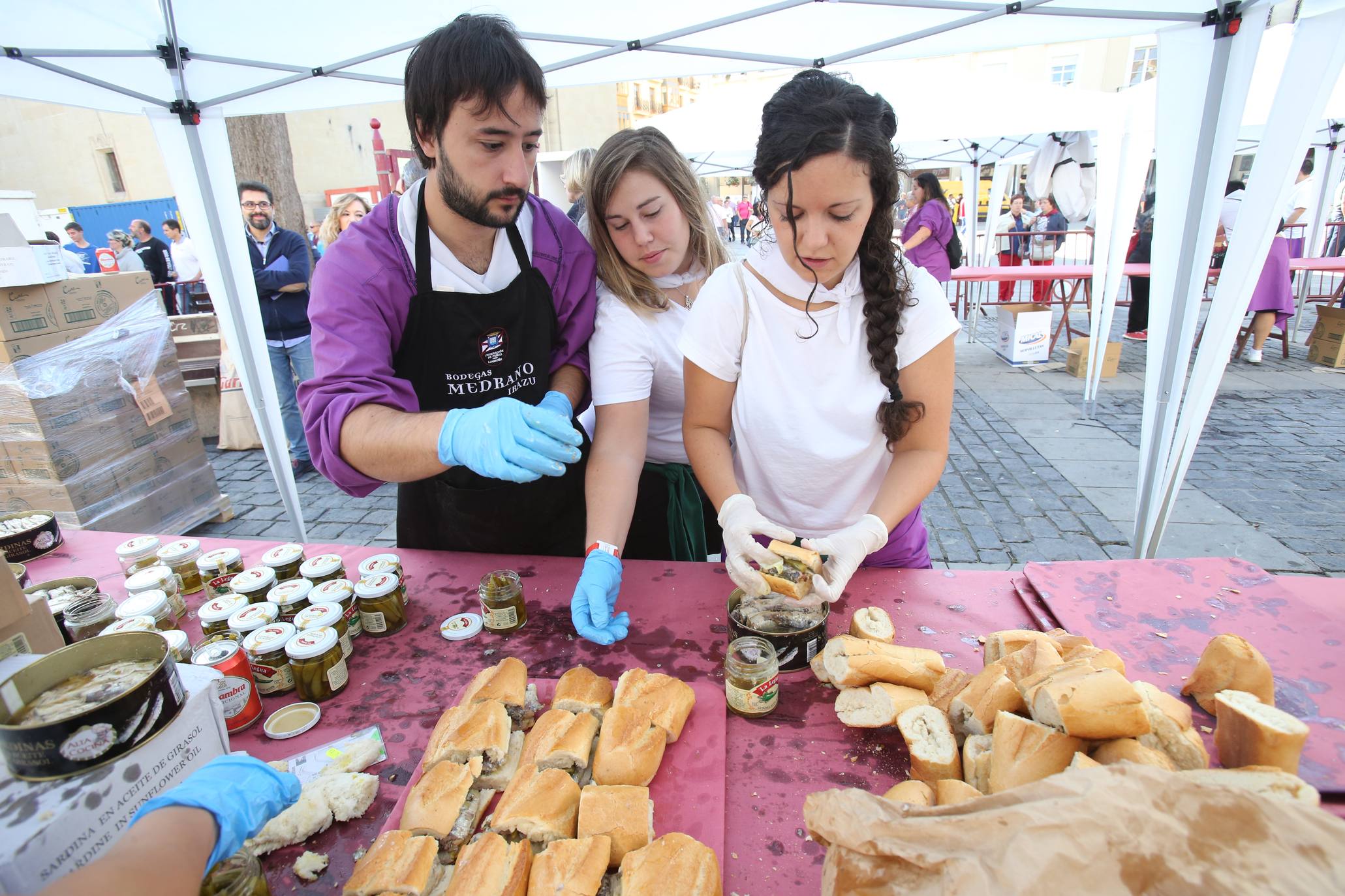 Semana Gastronómica: viernes de confit de pato y sardina con guindilla. 