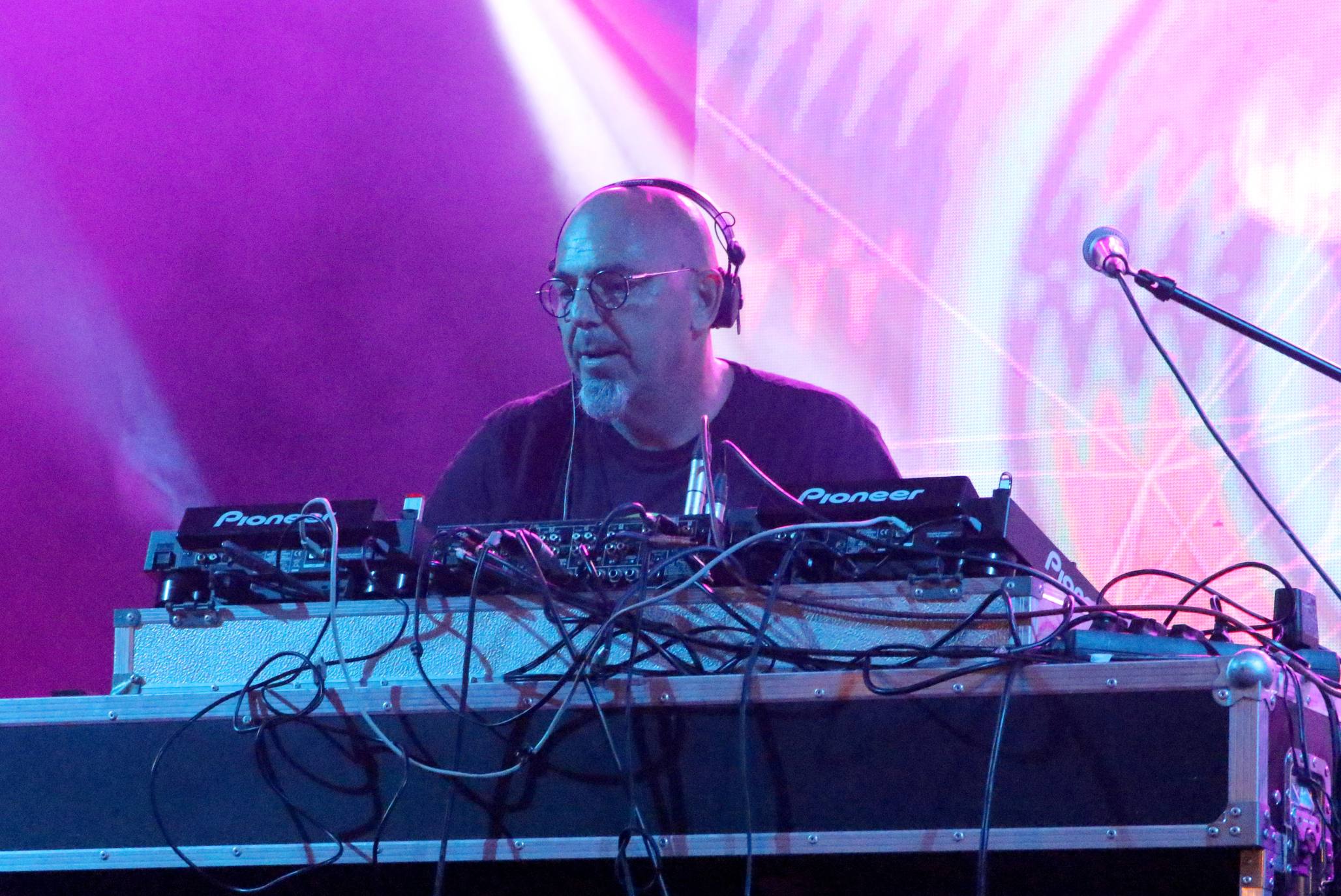 Fotos: Paco Pil cerró las fiestas en el Espacio Peñas 2.0