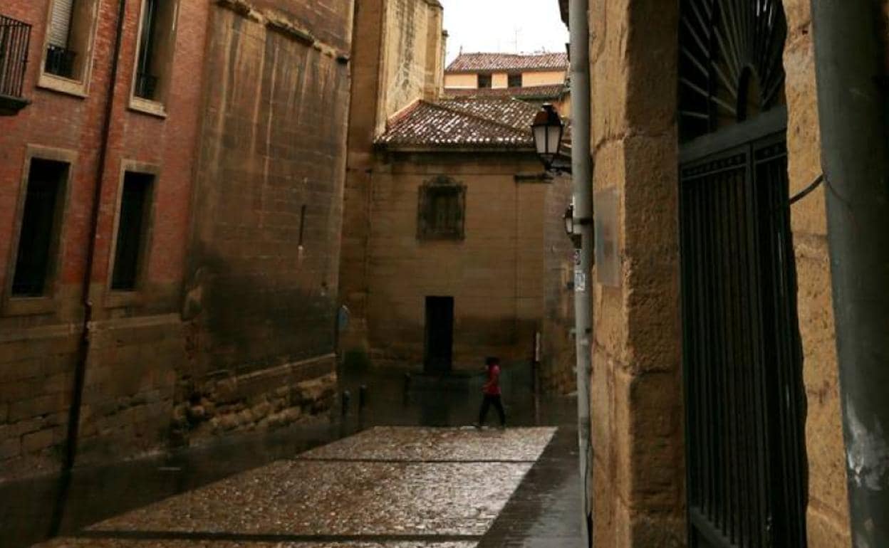 Fallece un hombre en plena calle en Logroño