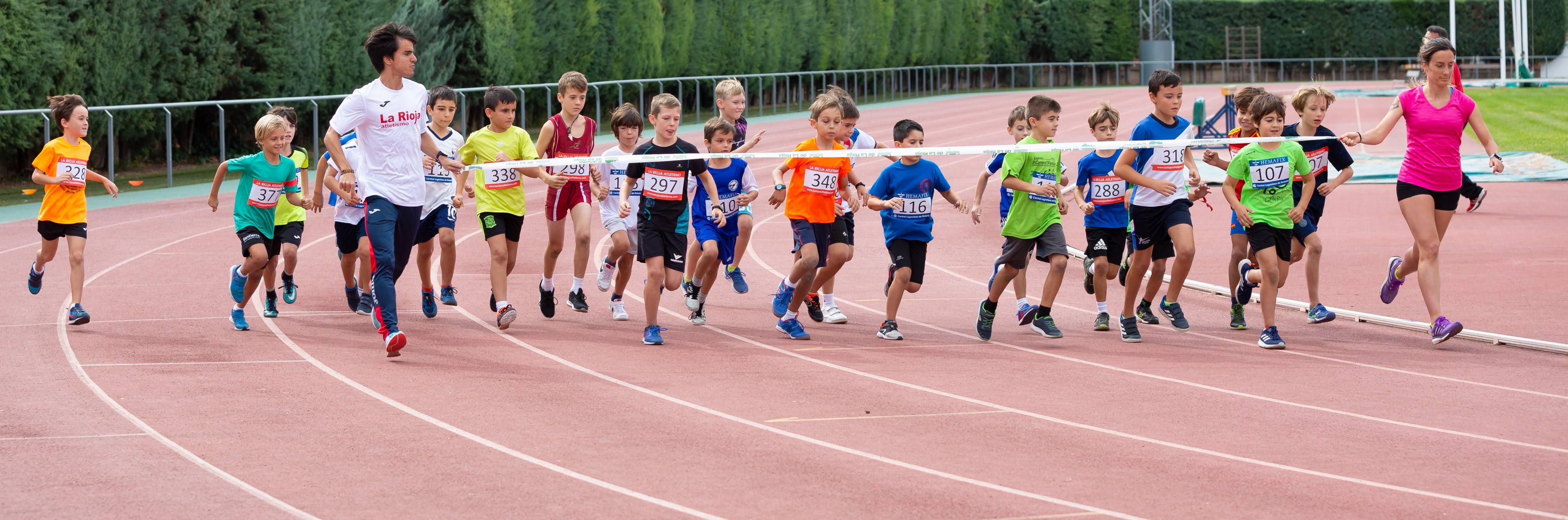 El 1.000 Popular en el Adarraga, la fiesta del atletismo 