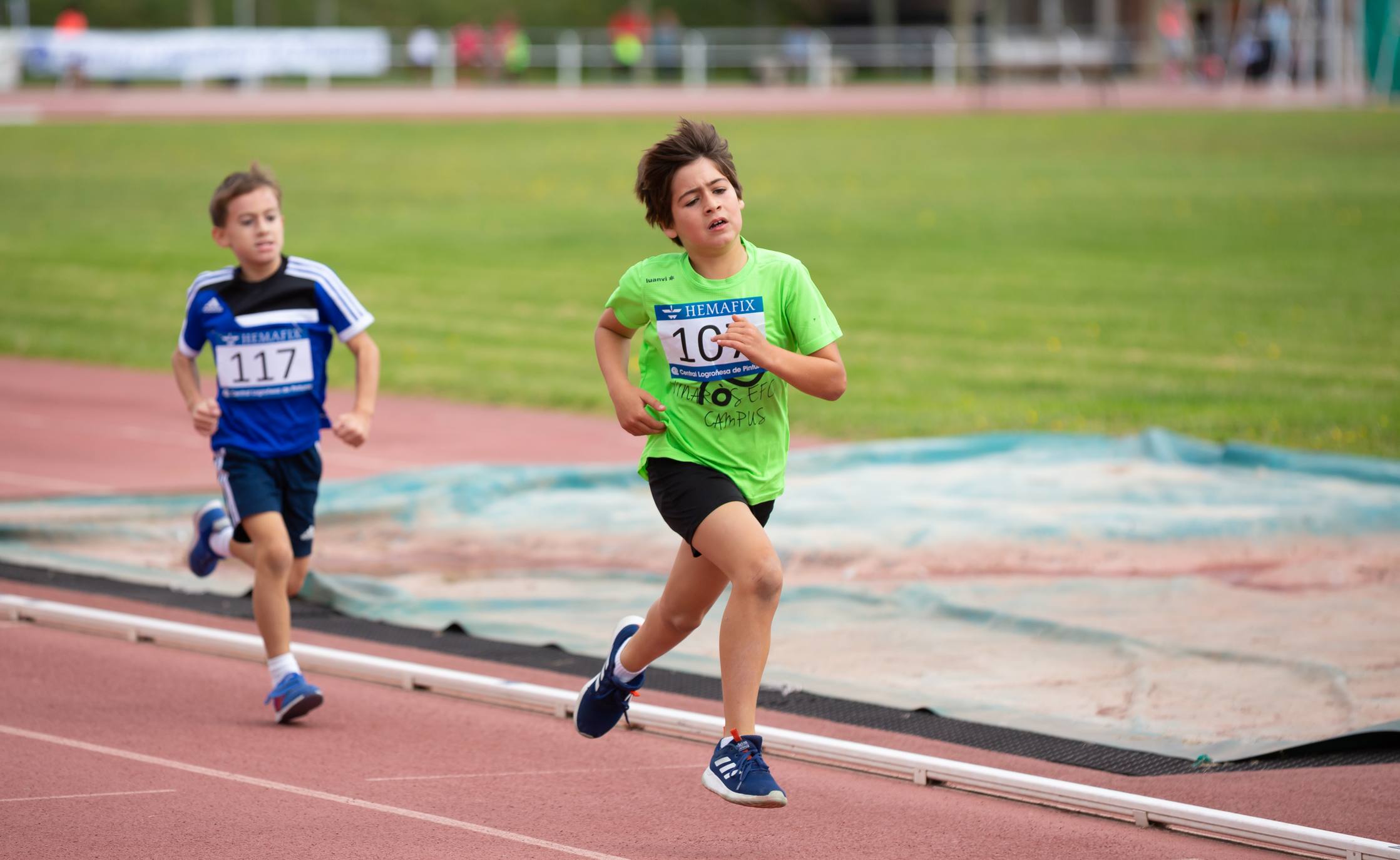 El 1.000 Popular en el Adarraga, la fiesta del atletismo 