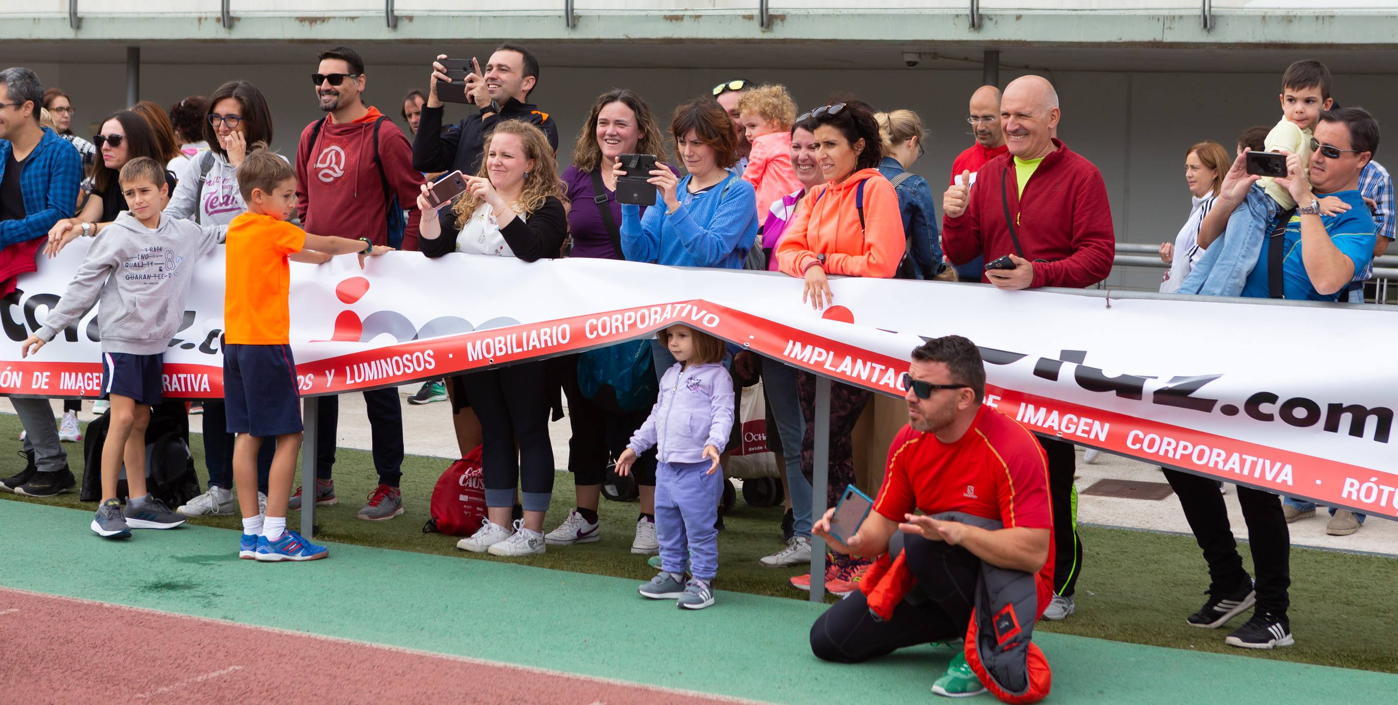 El 1.000 Popular en el Adarraga, la fiesta del atletismo 