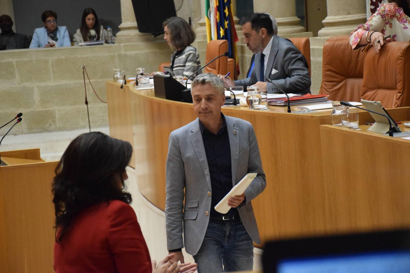 Sesión plenaria en el Parlamento de La Rioja. 