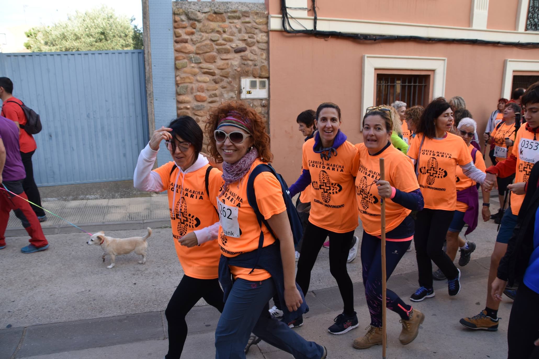 En total 821 hubo participantes entre las tres de los cuales la mayor parte, 658 personas, participaron en la marcha de 11.5 kilómetros por un circuito rural