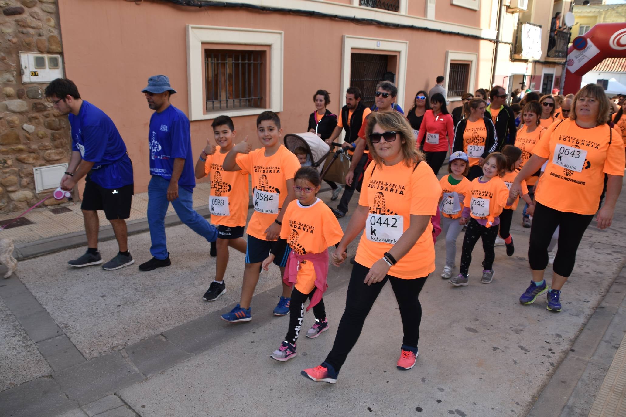 En total 821 hubo participantes entre las tres de los cuales la mayor parte, 658 personas, participaron en la marcha de 11.5 kilómetros por un circuito rural