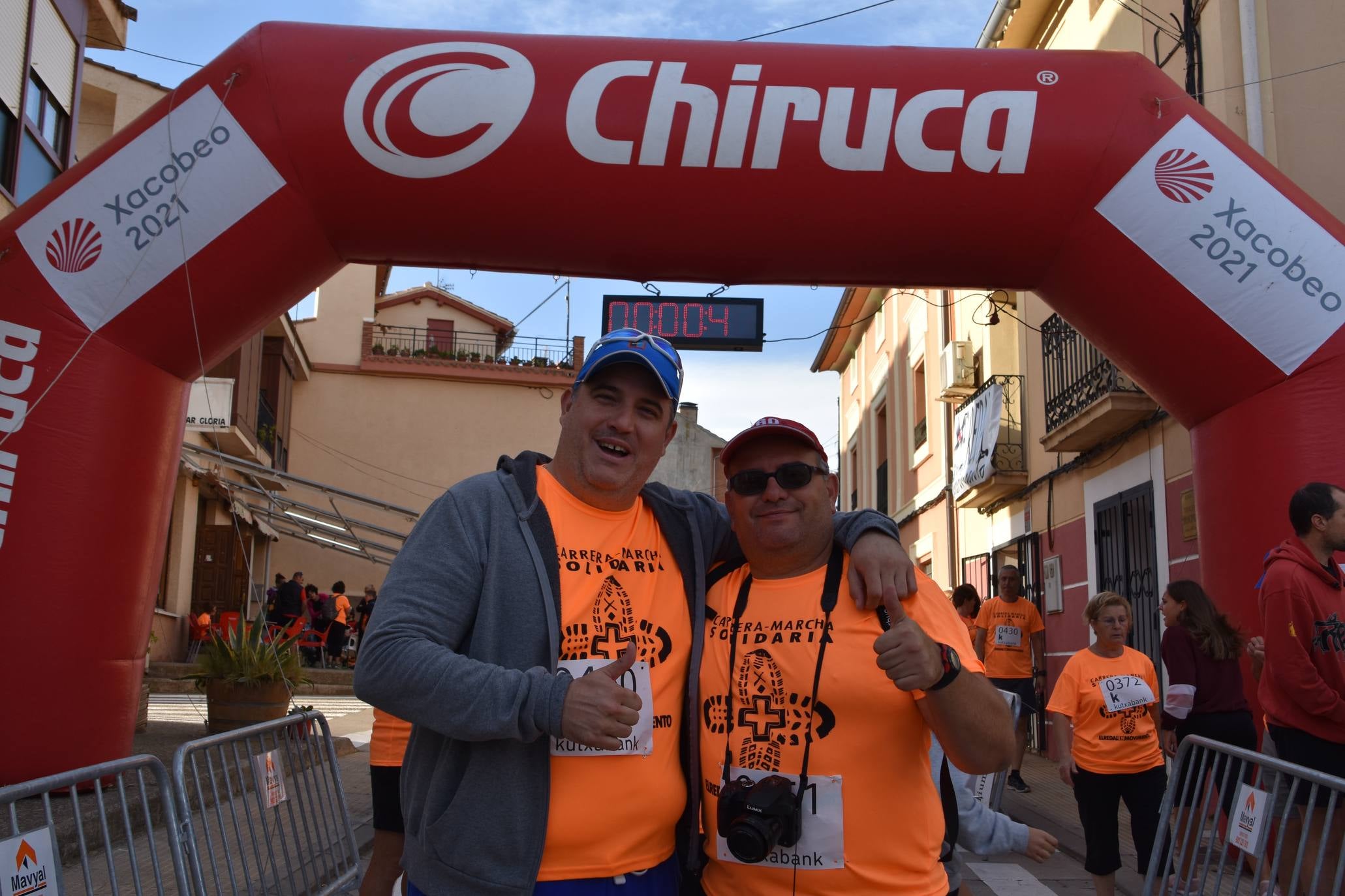 En total 821 hubo participantes entre las tres de los cuales la mayor parte, 658 personas, participaron en la marcha de 11.5 kilómetros por un circuito rural