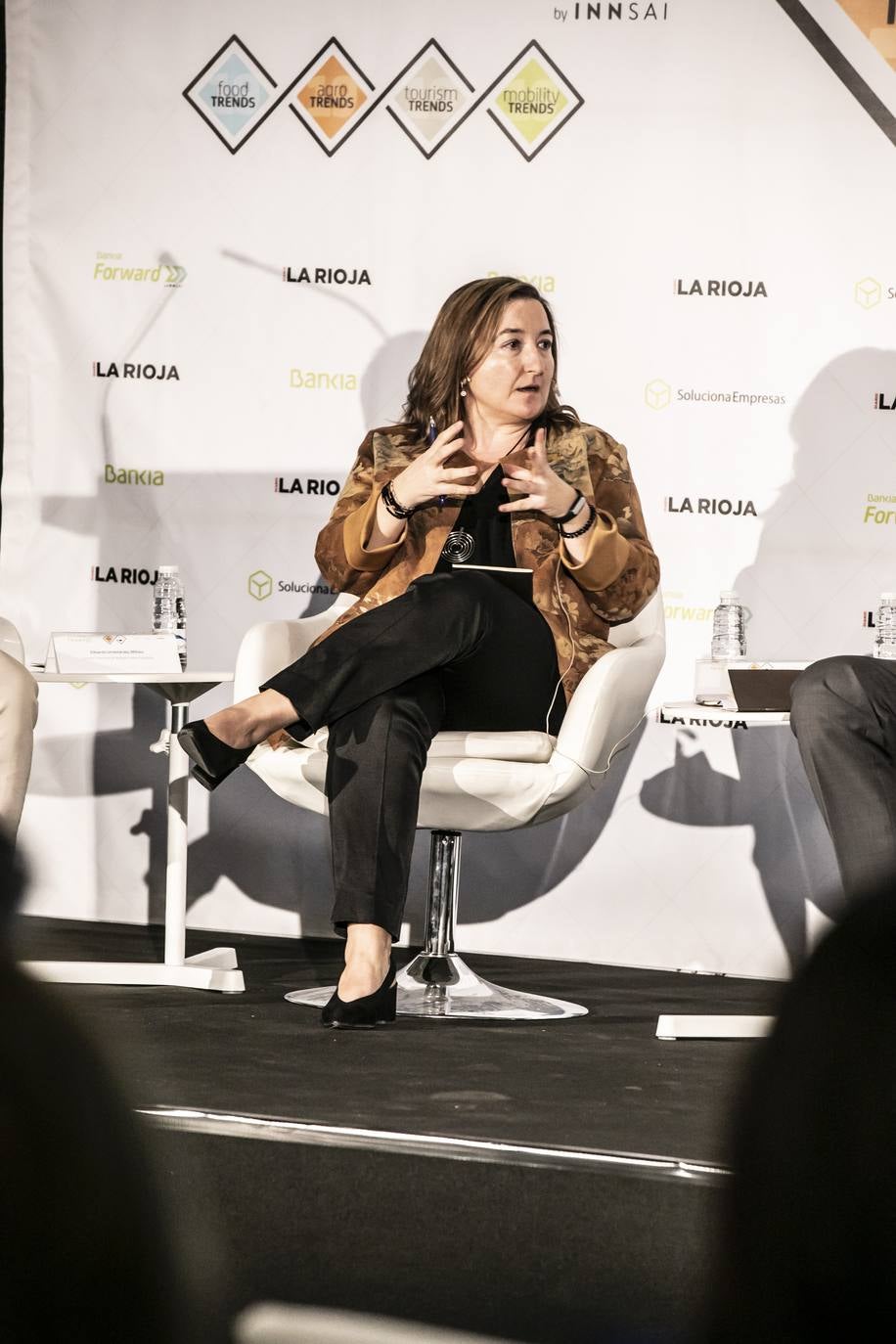 El CEO de la consultora de estrategia corporativa Innsai, Jesús Navarro, ha explicado en Logroño las tendencias innovadoras de futuro en la agricultura, dentro de la Jornada Bankia Forward que ha organizado Diario LA RIOJA en Bodegas Franco-Españolas.
