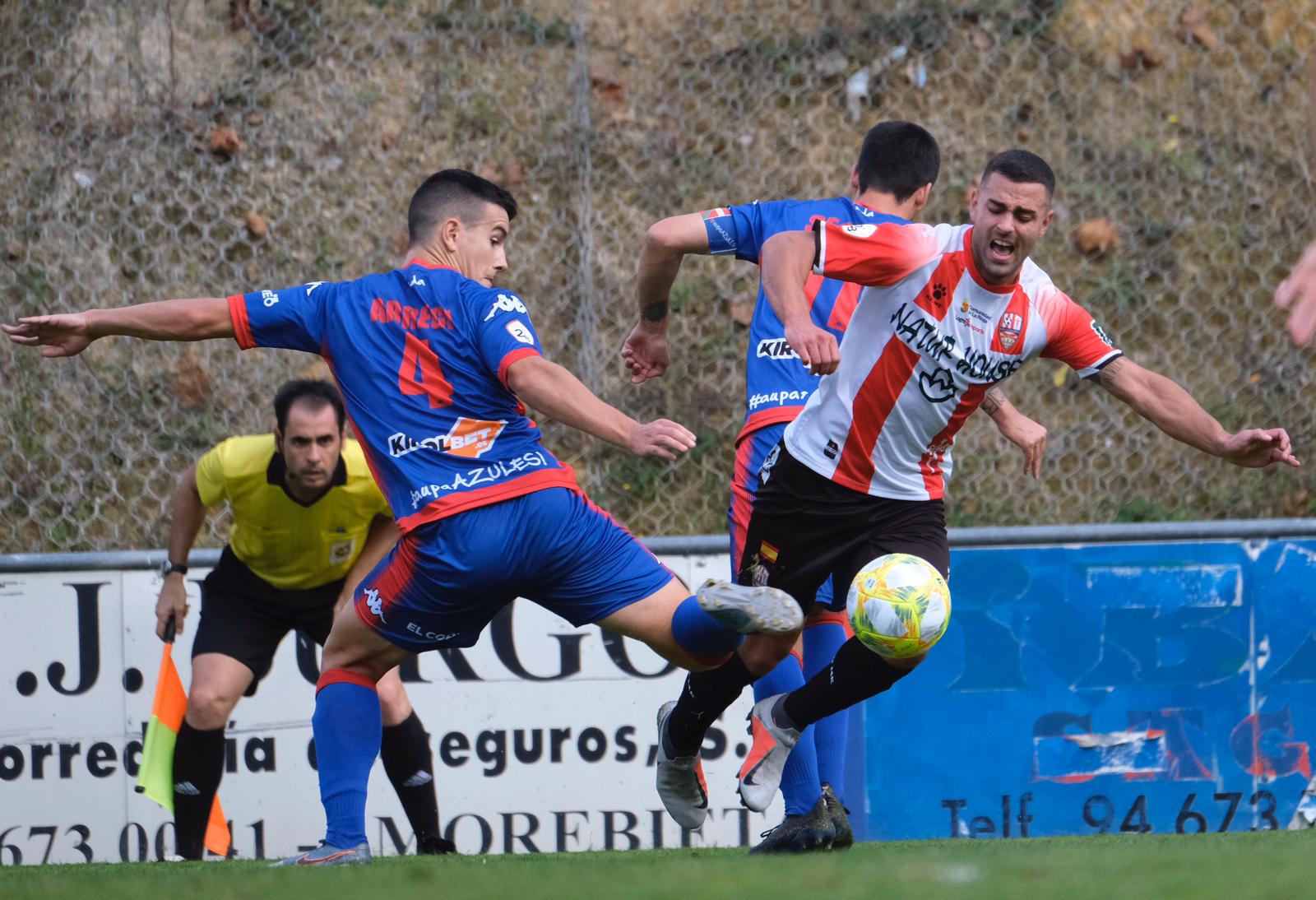 Ander Vitoria, en un lance del choque