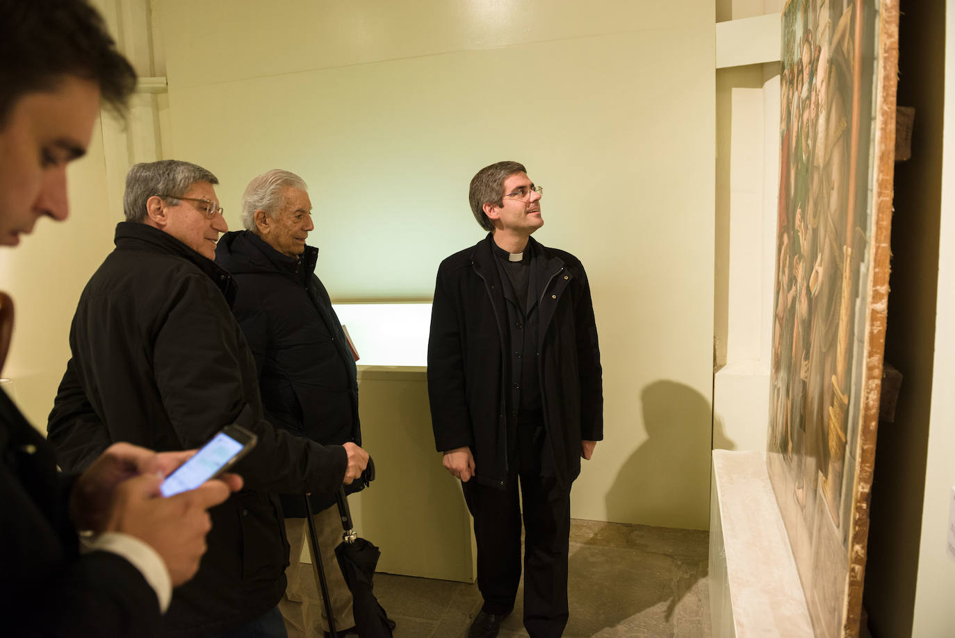 Vargas Llosa ha visitado la Catedral de El Salvador en Santo Domingo de La Calzada