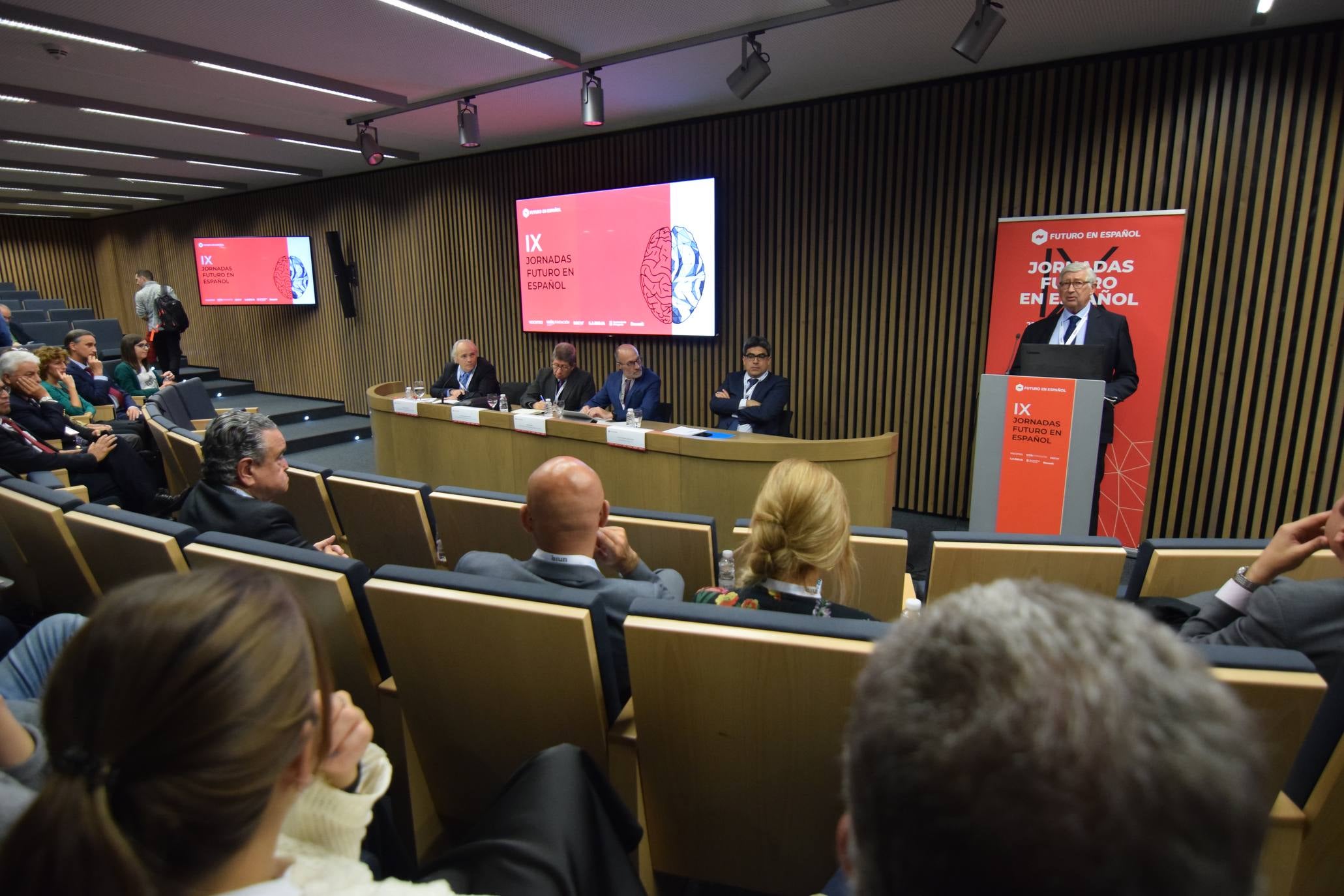 Fotos: Mesa redonda sobre educación en la UNIR en Futuro en Español