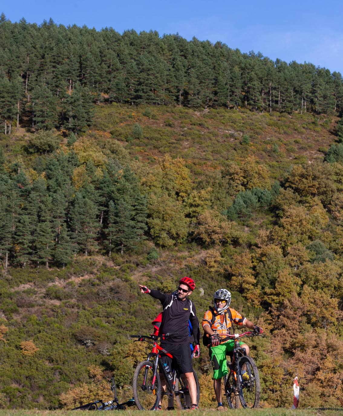 La marcha otoñal ha reunido a 450 senderistas 