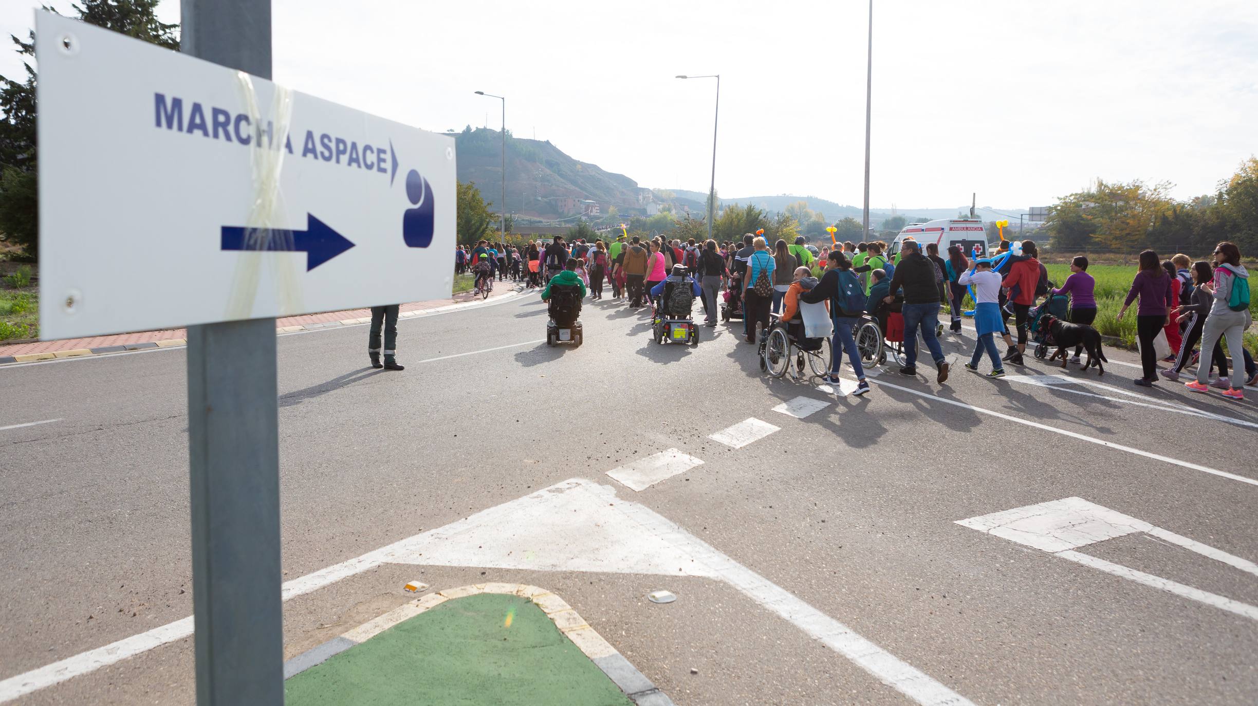 Los marchosos tienen que completar un recorrido llano de 19 kilómetros, desde la capital riojana hacia Villamediana de Iregua, Alberite y Lardero