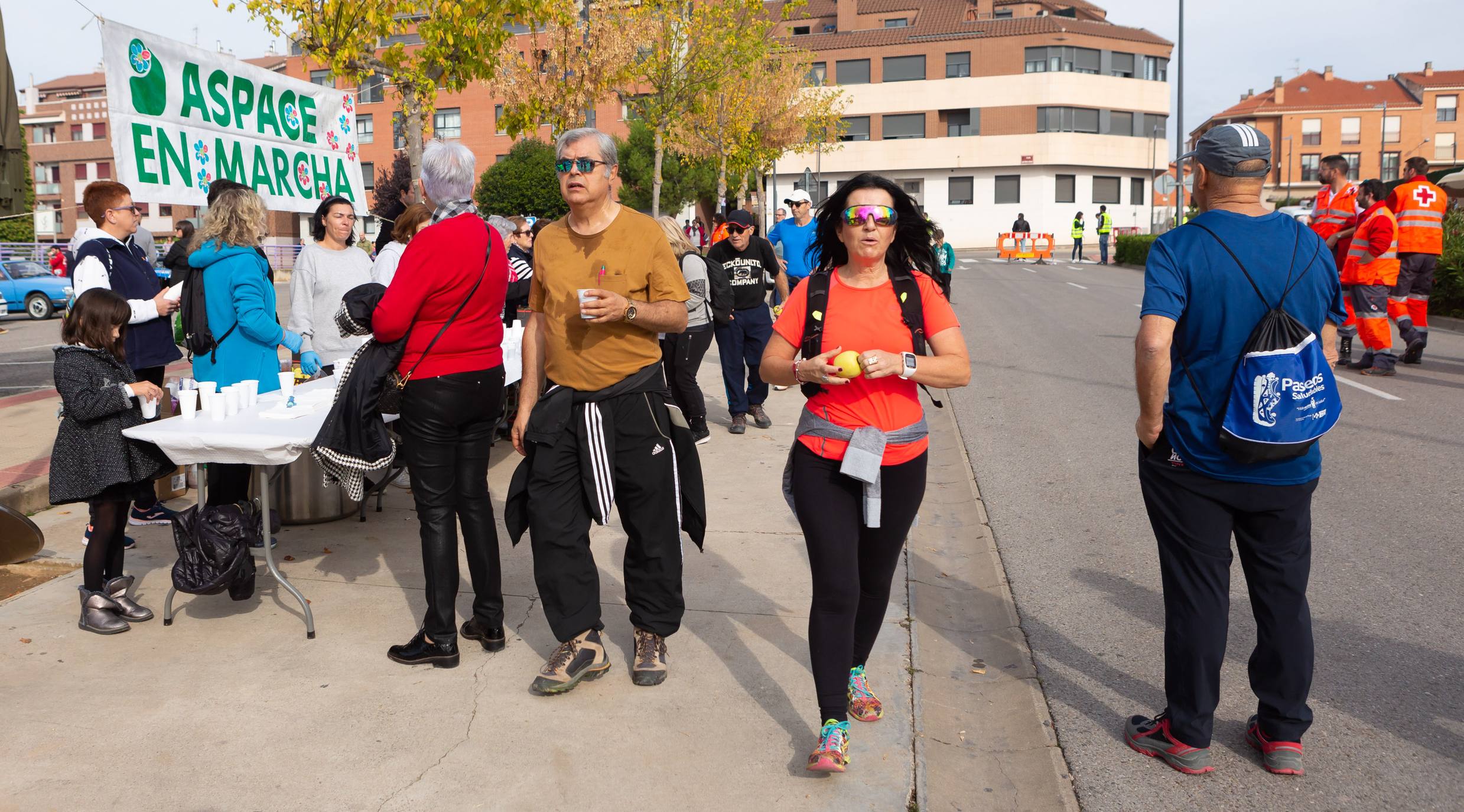 Los marchosos tienen que completar un recorrido llano de 19 kilómetros, desde la capital riojana hacia Villamediana de Iregua, Alberite y Lardero