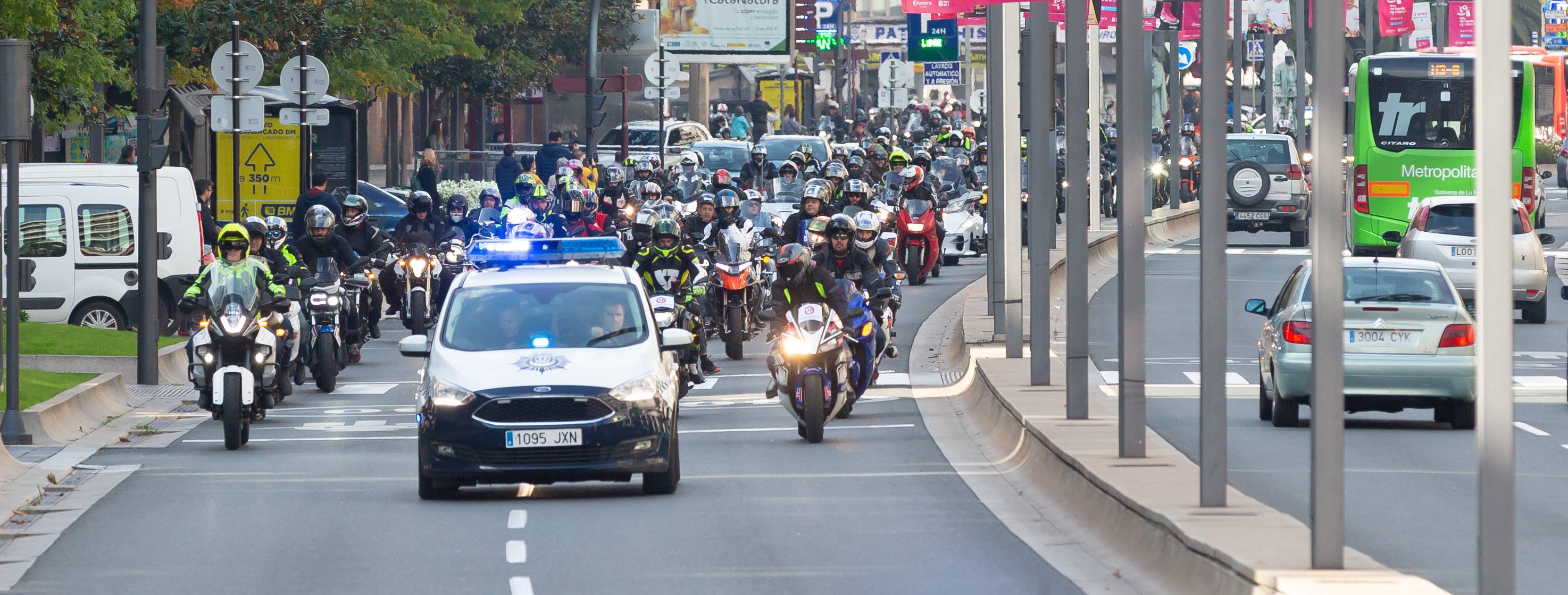 Las calles de la capital se han llenado con el rugido de los motores de las motos. 