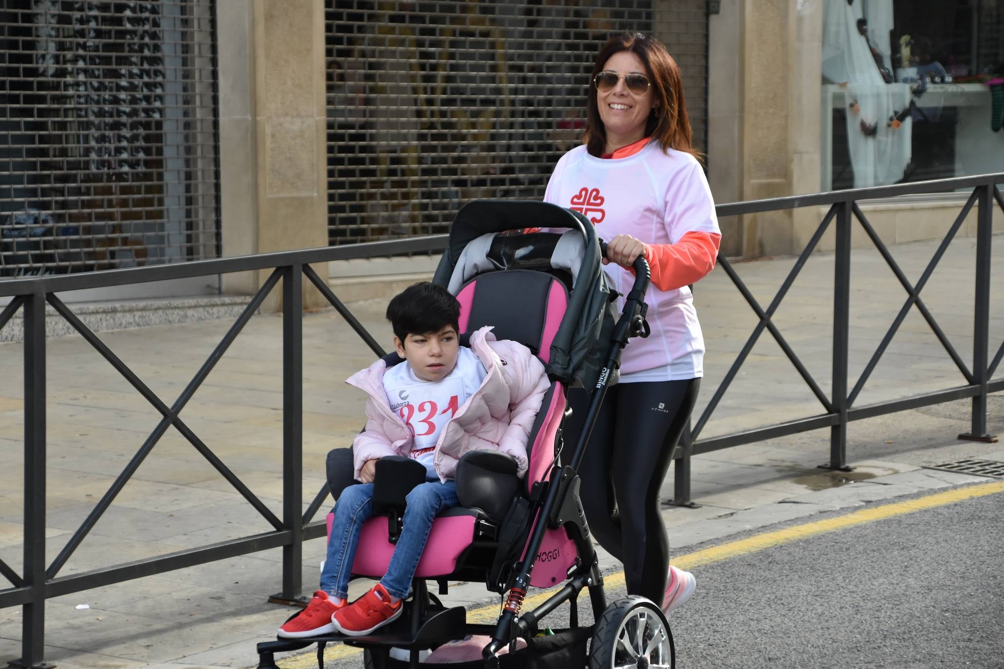 343 personas participaron en la marcha
