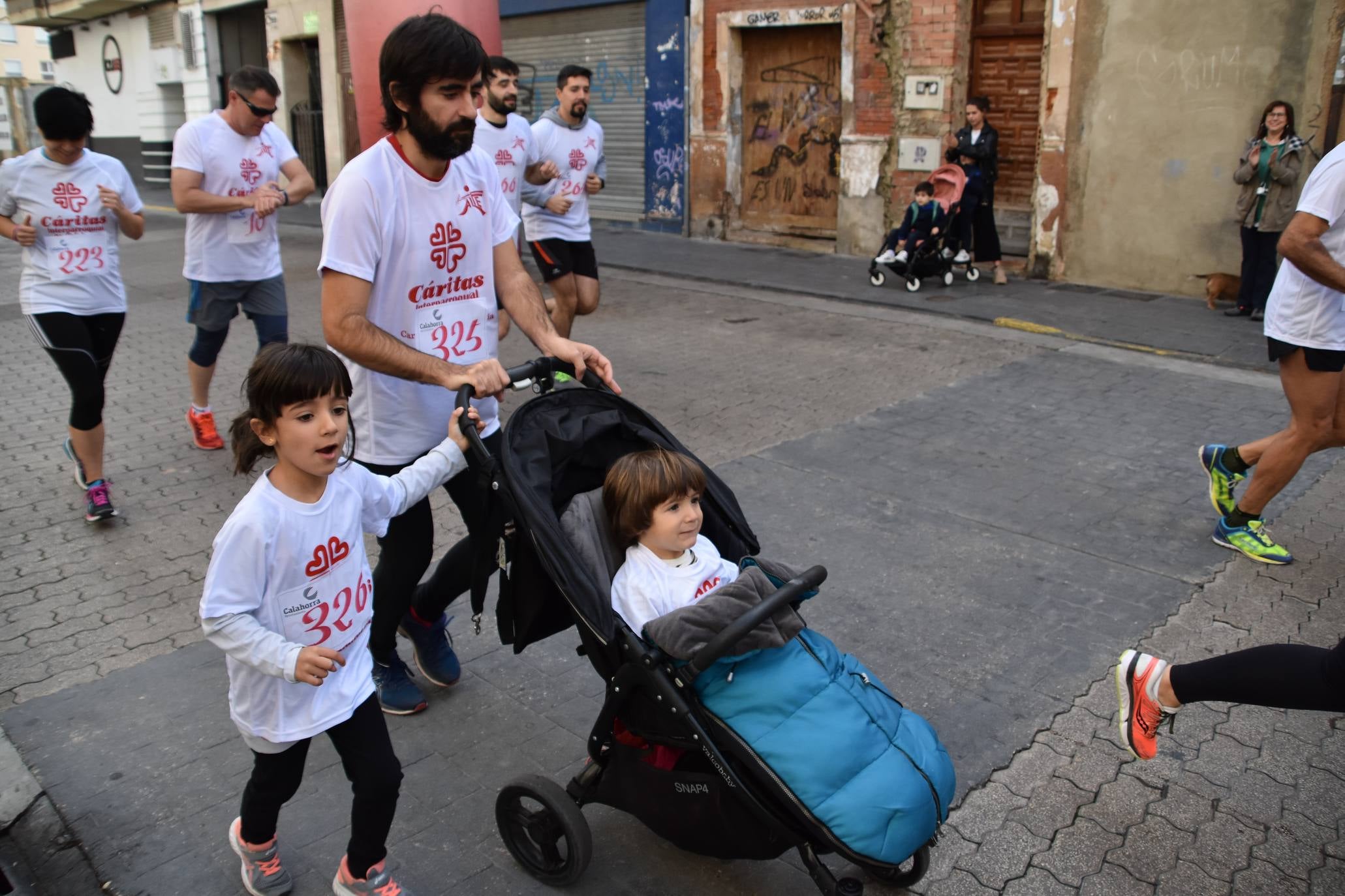 343 personas participaron en la marcha