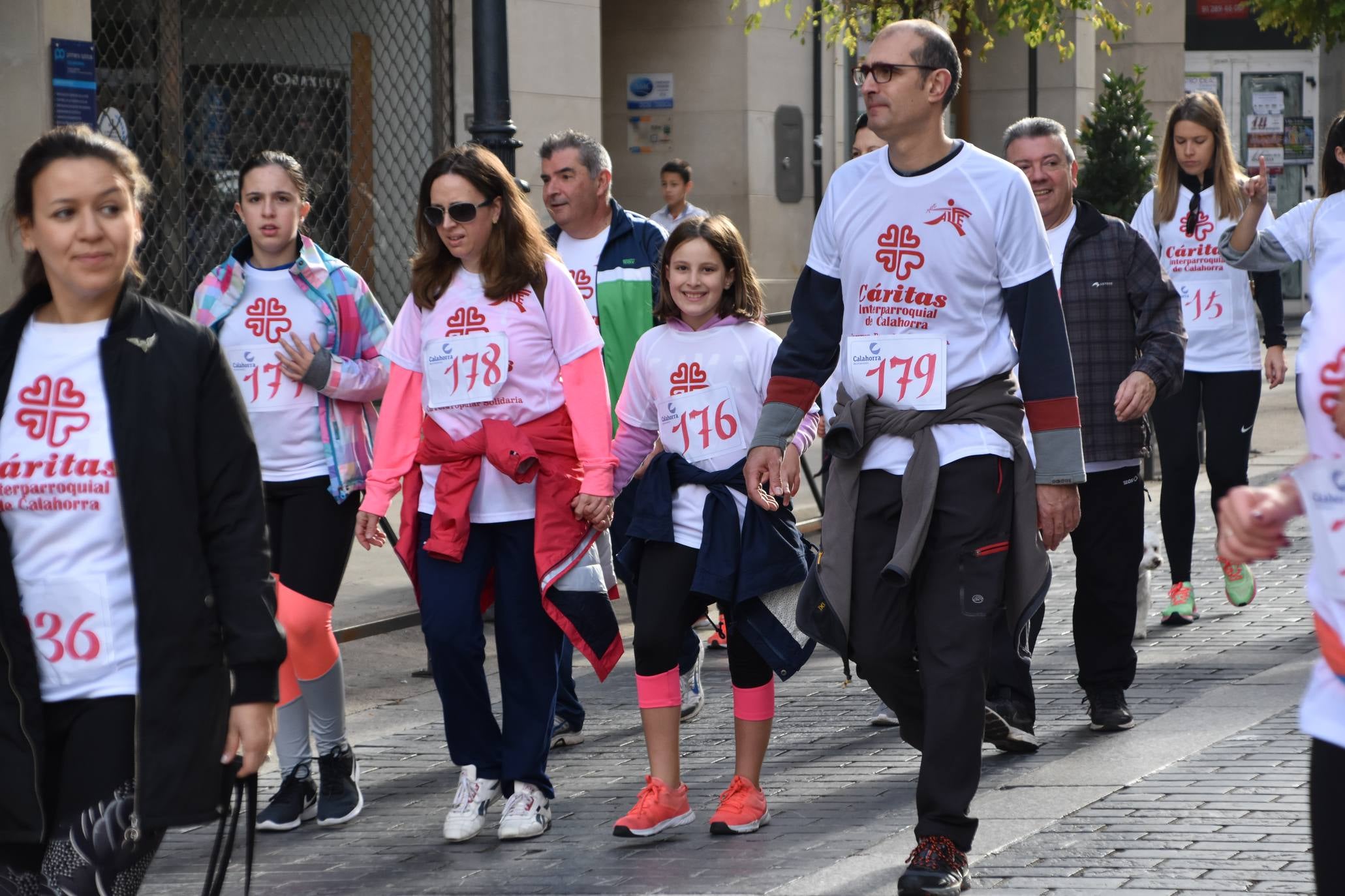 343 personas participaron en la marcha