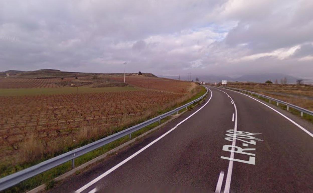 Carretera LR-209 en el término de Fonzaleche, donde se ha producido el accidente.