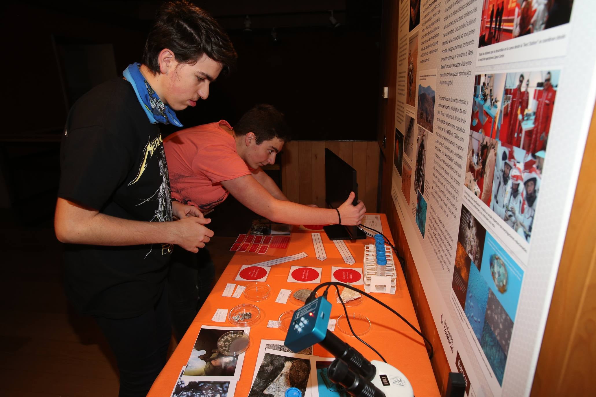 El programa para la difusión de la ciencia y la tecnología de La Rioja cuenta este año con dos exposiciones la primera inaugurada esta mañana