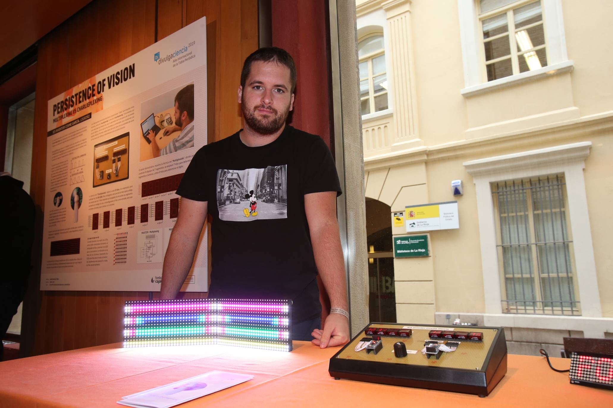 El programa para la difusión de la ciencia y la tecnología de La Rioja cuenta este año con dos exposiciones la primera inaugurada esta mañana