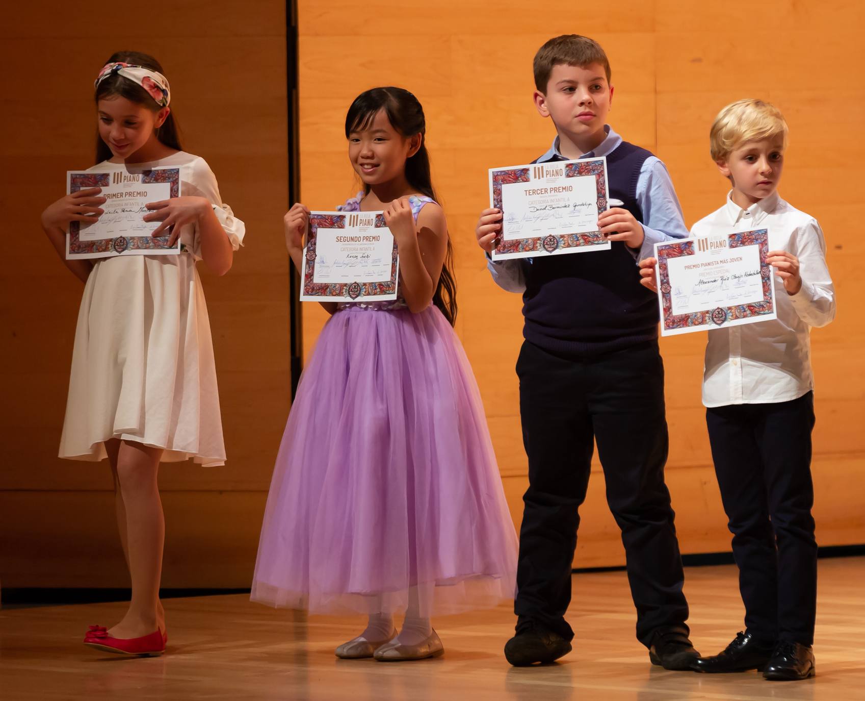 Este miércoles ha tenido lugar en el Riojafórum el festival de piano donde se galardonó a los pianistas vencedores de las diferentes categorías. Una jornada lúdica donde se interpretaron algunas de las piezas más conocidas del género musical