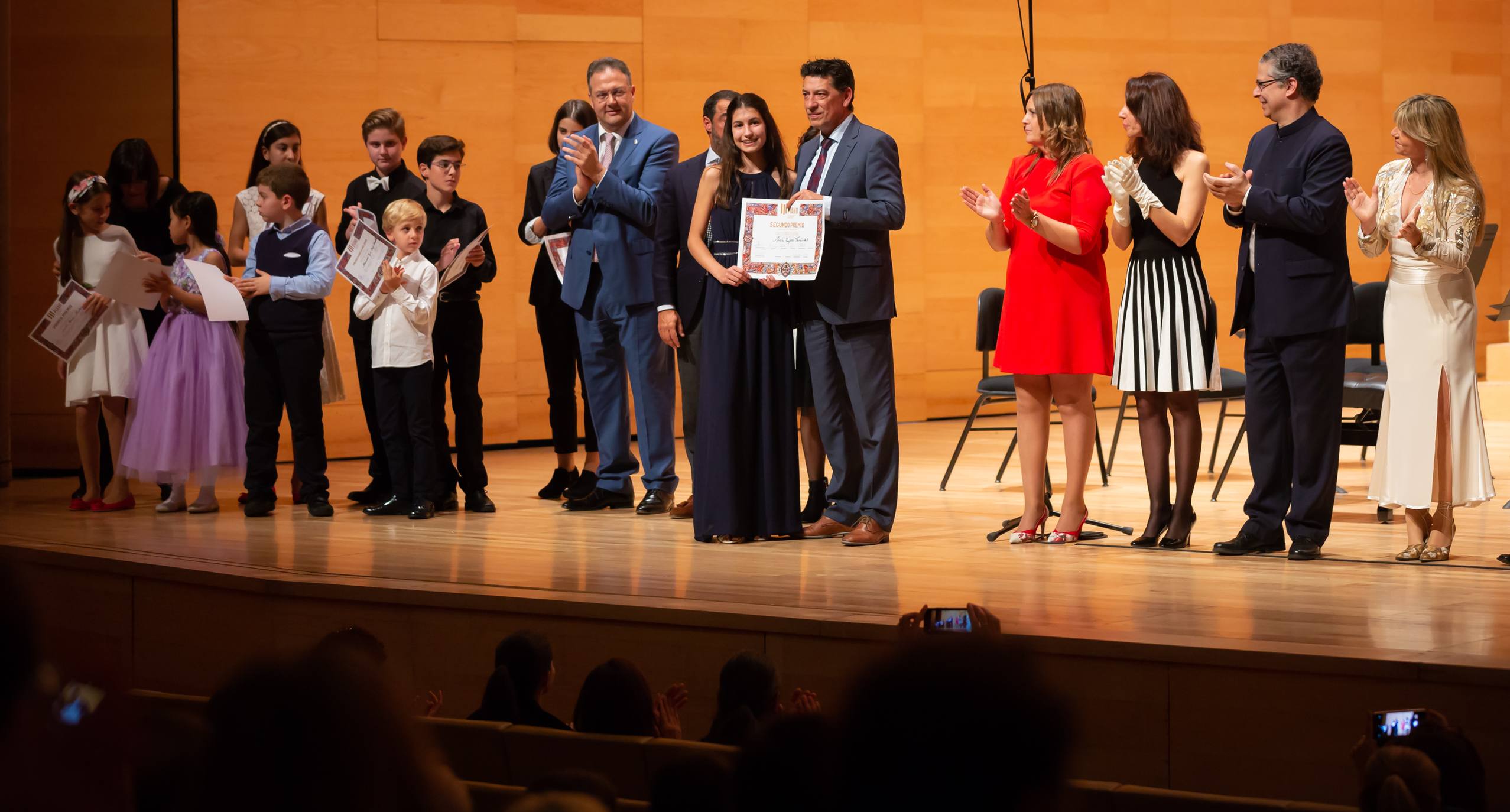 Este miércoles ha tenido lugar en el Riojafórum el festival de piano donde se galardonó a los pianistas vencedores de las diferentes categorías. Una jornada lúdica donde se interpretaron algunas de las piezas más conocidas del género musical