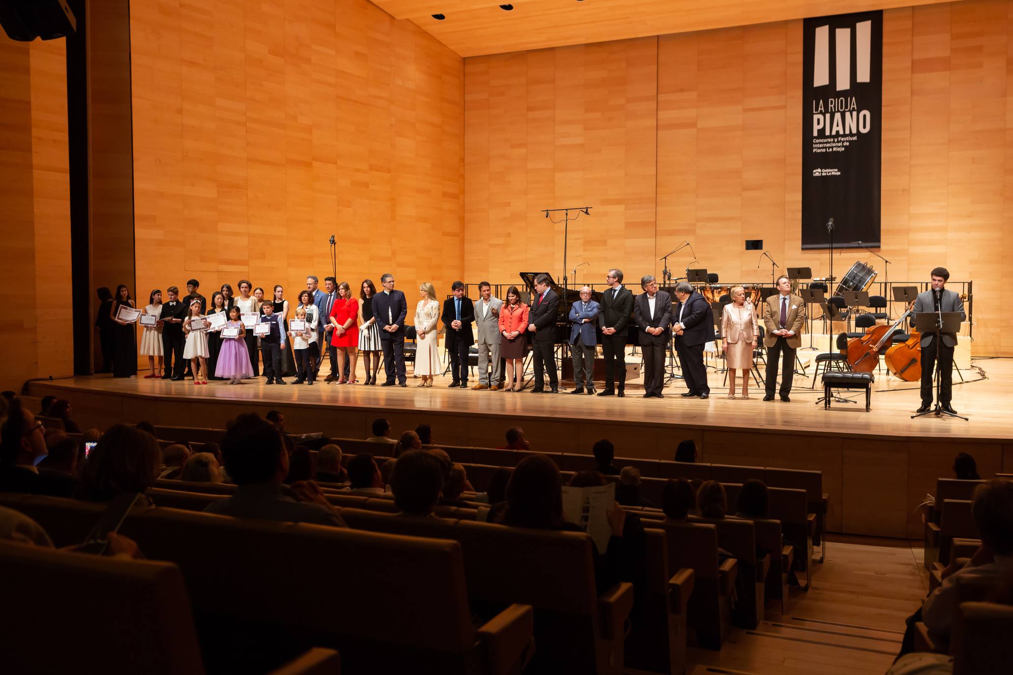 Este miércoles ha tenido lugar en el Riojafórum el festival de piano donde se galardonó a los pianistas vencedores de las diferentes categorías. Una jornada lúdica donde se interpretaron algunas de las piezas más conocidas del género musical