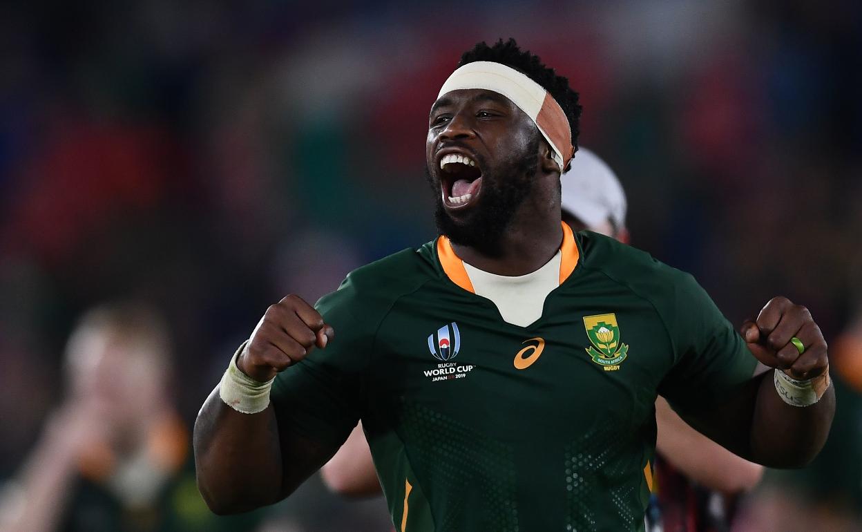 Kolisi, un símbolo a su pesar en el Mundial