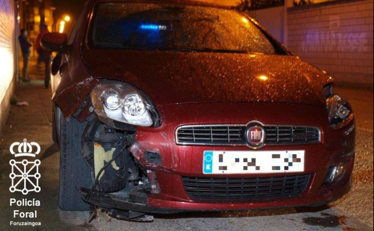 Imagen del coche del calagurritano tras el choque en San Adrián