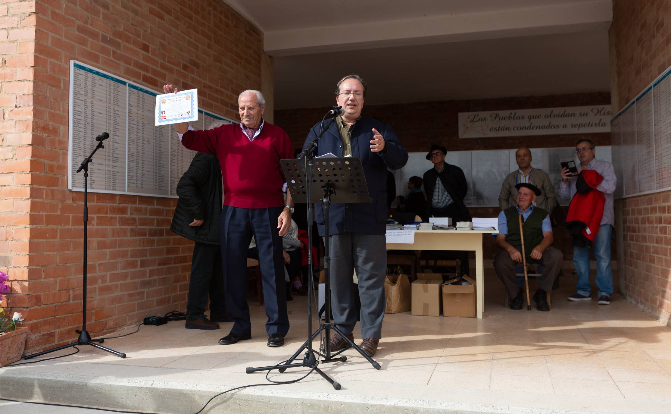 Fotos: Homenaje de La Barranca a las víctimas de la Guerra Civil