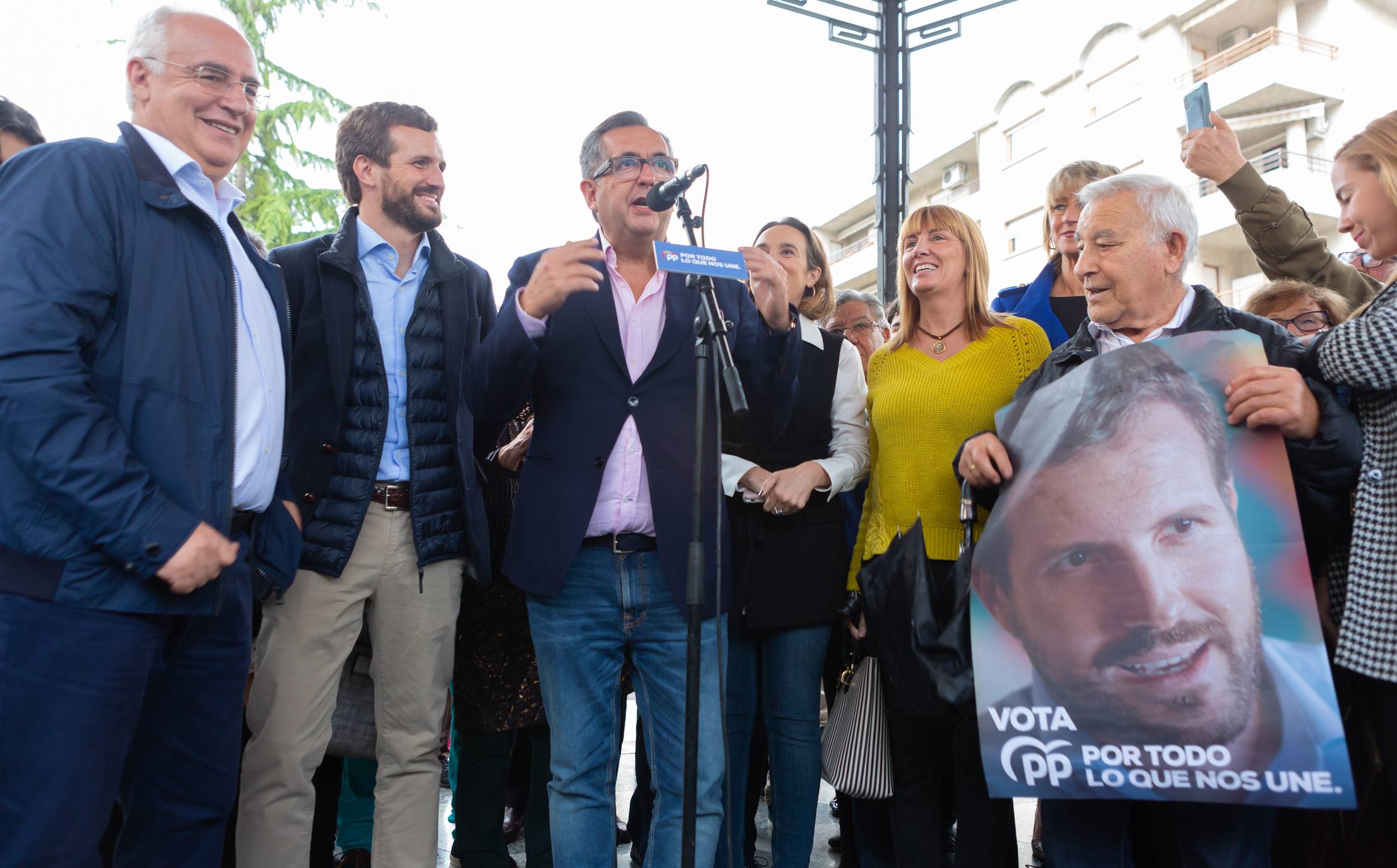 El líder popular ha visitado la localidad riojabajeña