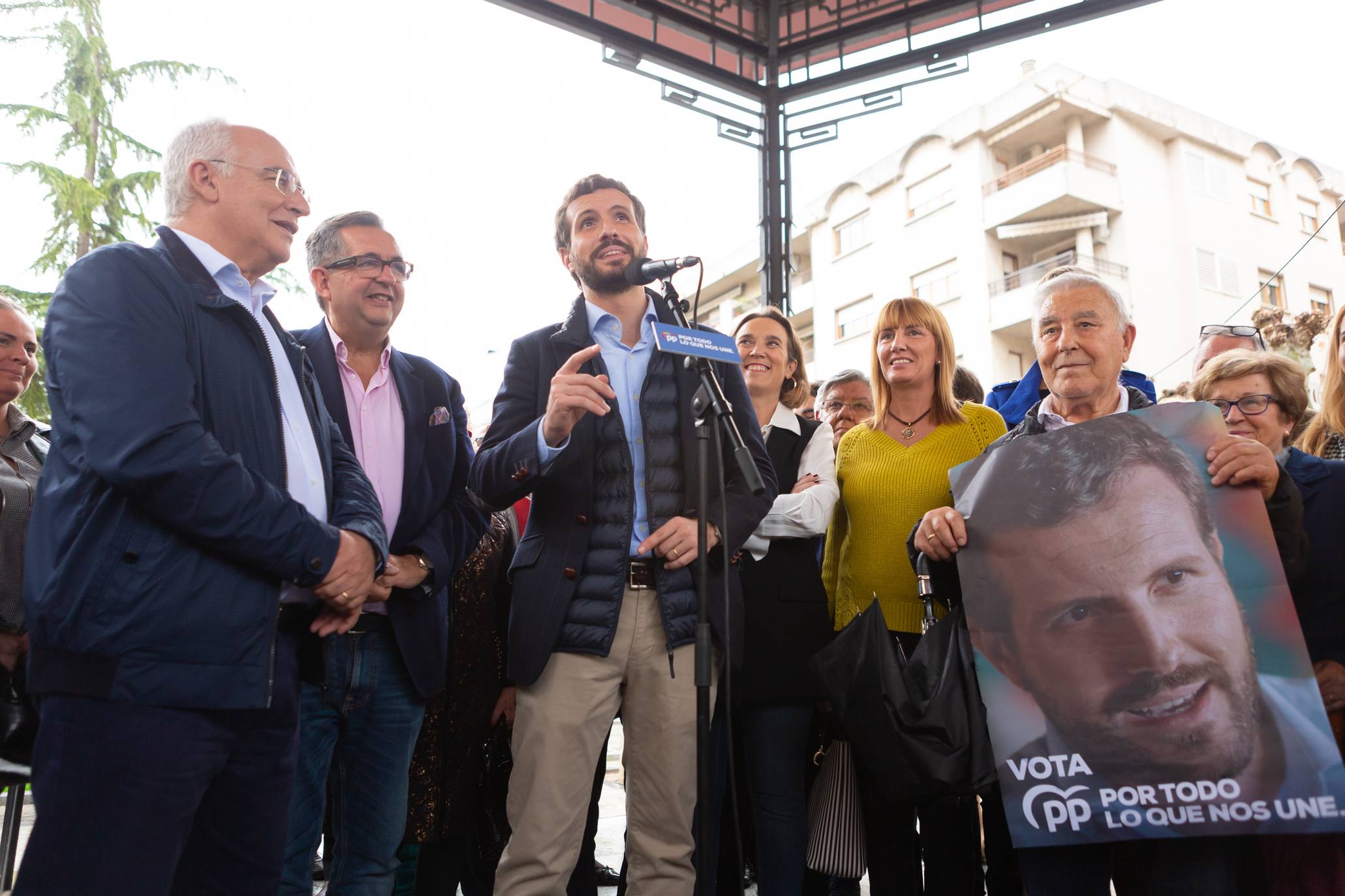 El líder popular ha visitado la localidad riojabajeña