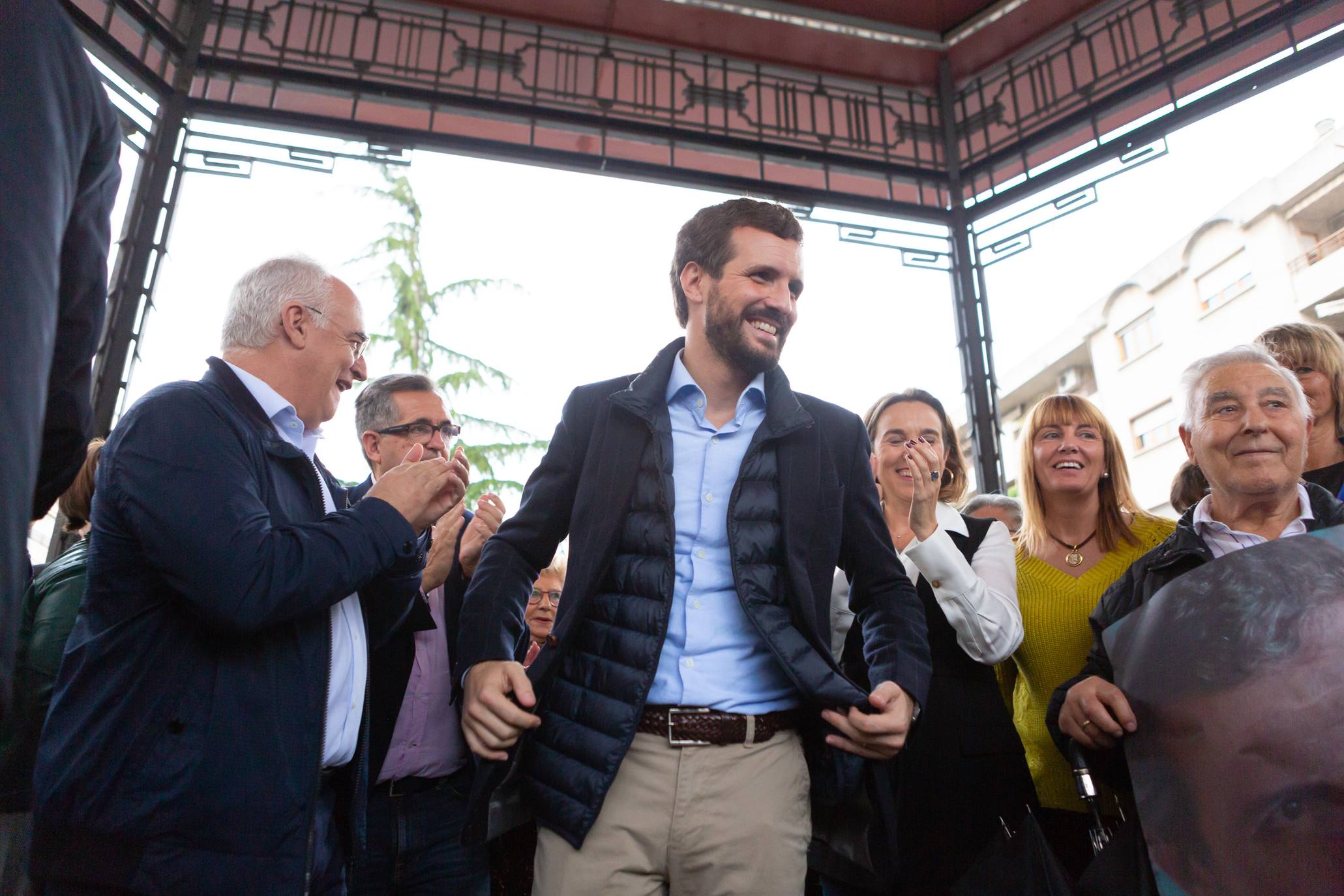 El líder popular ha visitado la localidad riojabajeña