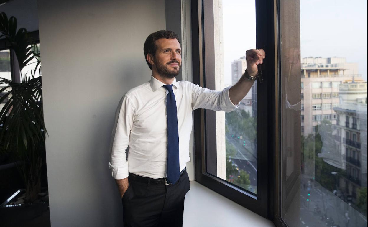 Pablo Casado, en su despacho de la sede del PP en la calle Génova.