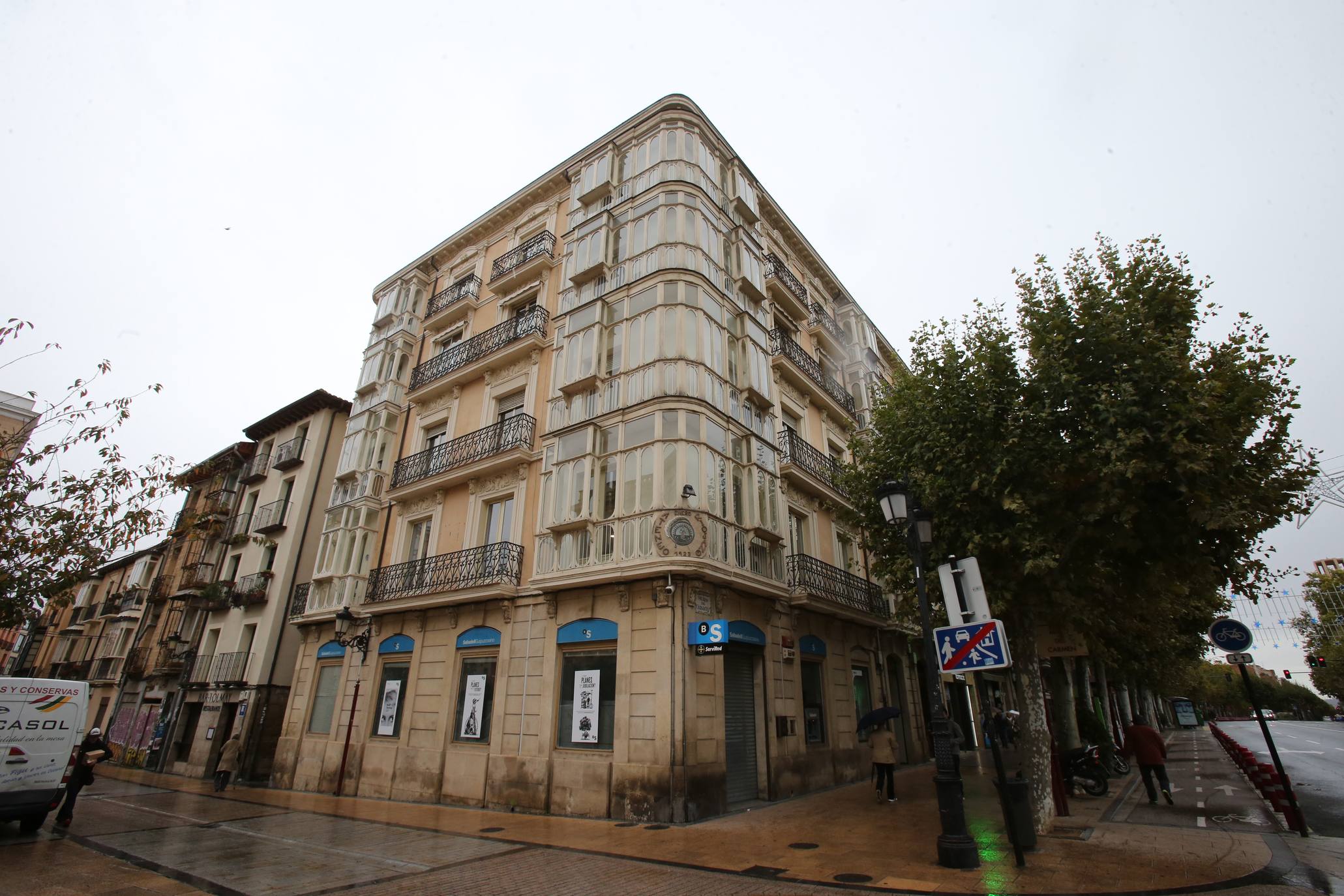 Visita guiada por los edificios del Luis Barrón en Logroño