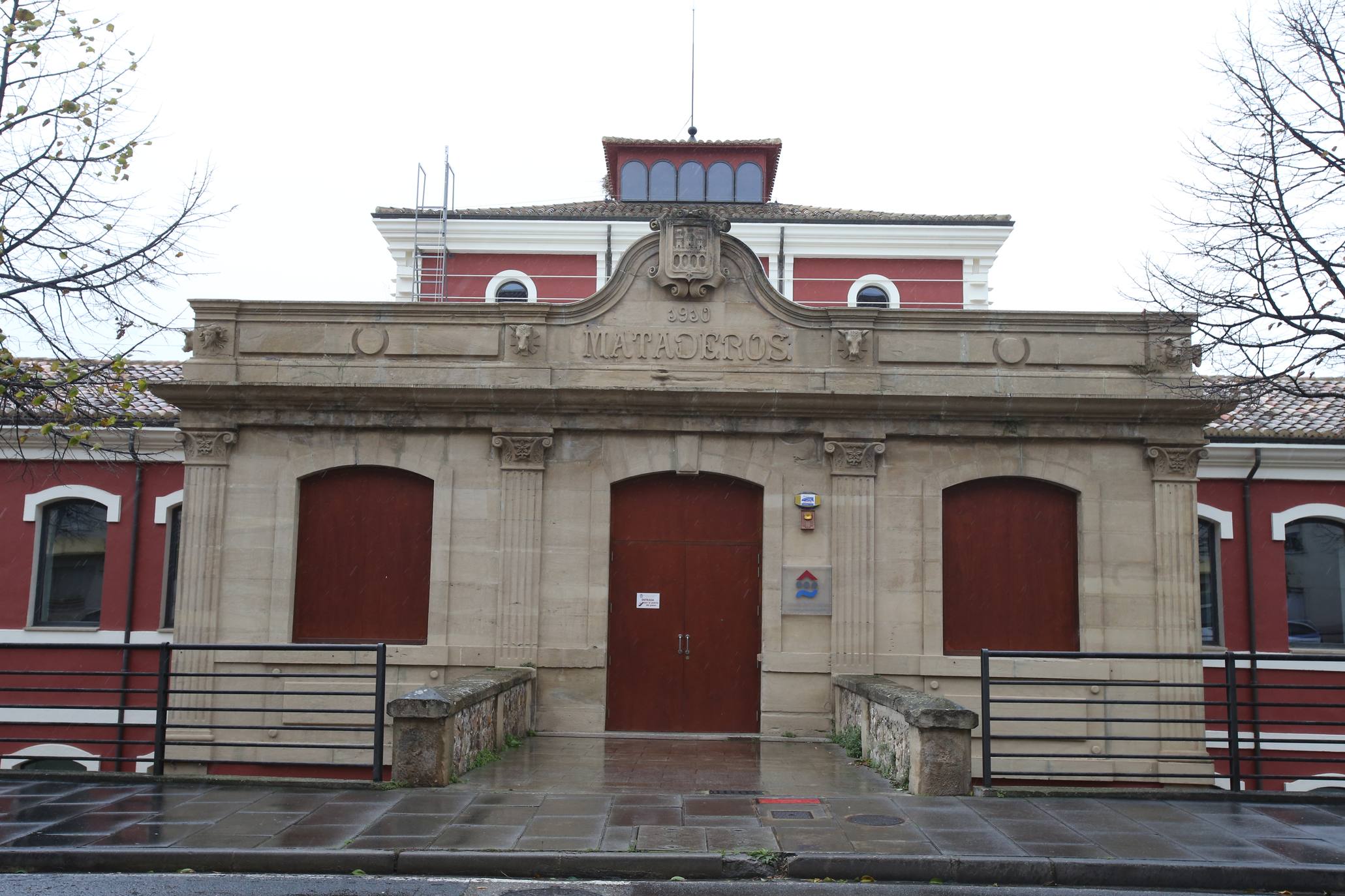Visita guiada por los edificios del Luis Barrón en Logroño