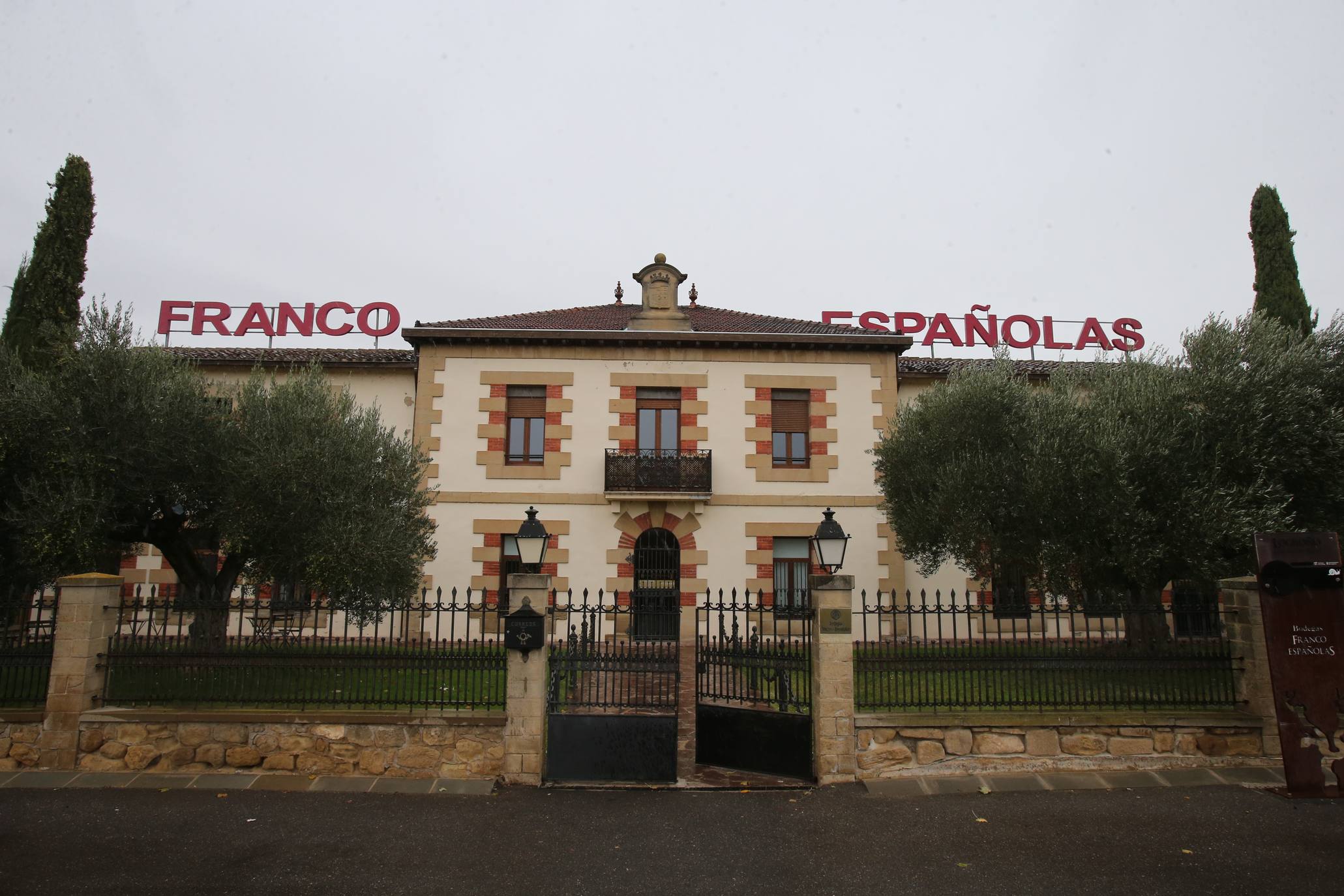 Visita guiada por los edificios del Luis Barrón en Logroño