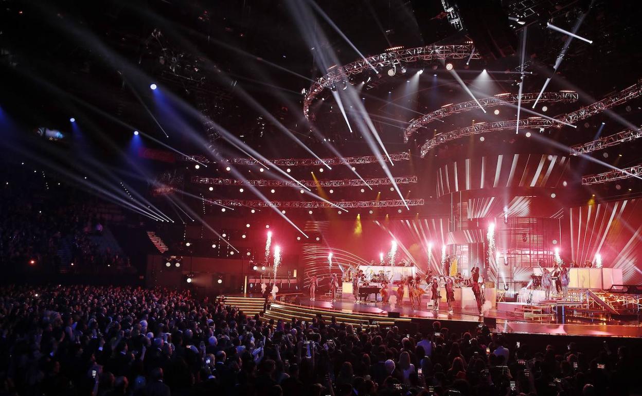 Escenario de la vigésima edición de los Grammy Latino.