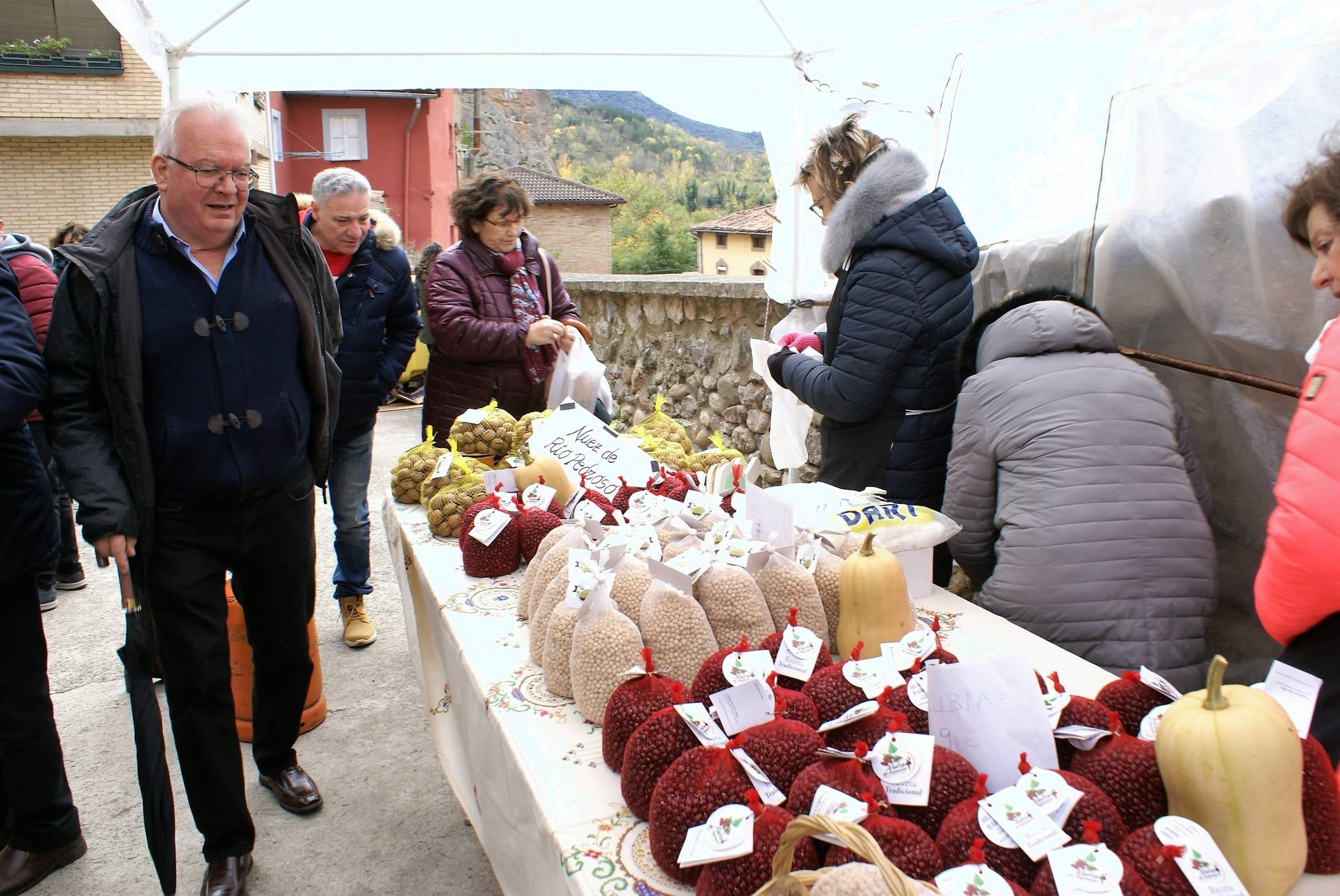 Se han repartido más de 600 raciones de la sabrosa legumbre. 