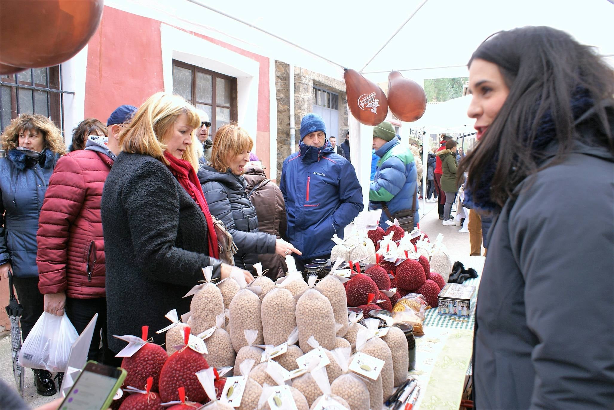 Se han repartido más de 600 raciones de la sabrosa legumbre. 