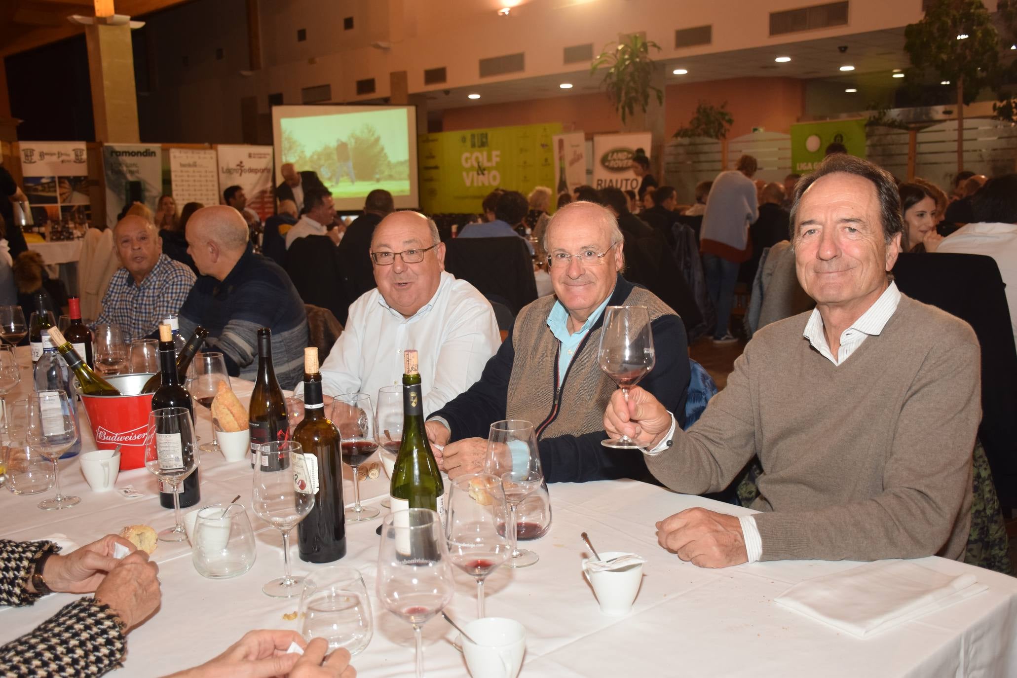 La Liga de Golf y Vino puso el broche de oro con una cena de confraternización.