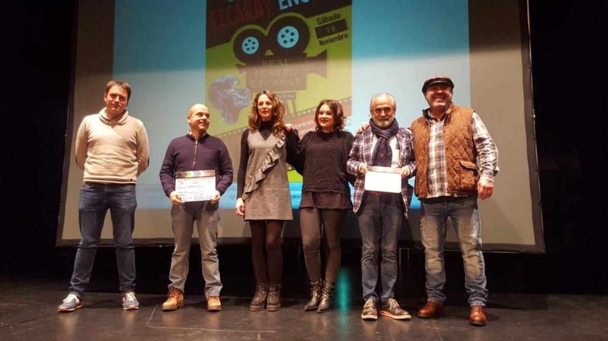 Organizadores, premiados y homenajeados, con el alcalde de Ezcaray, Gonzalo Abajo