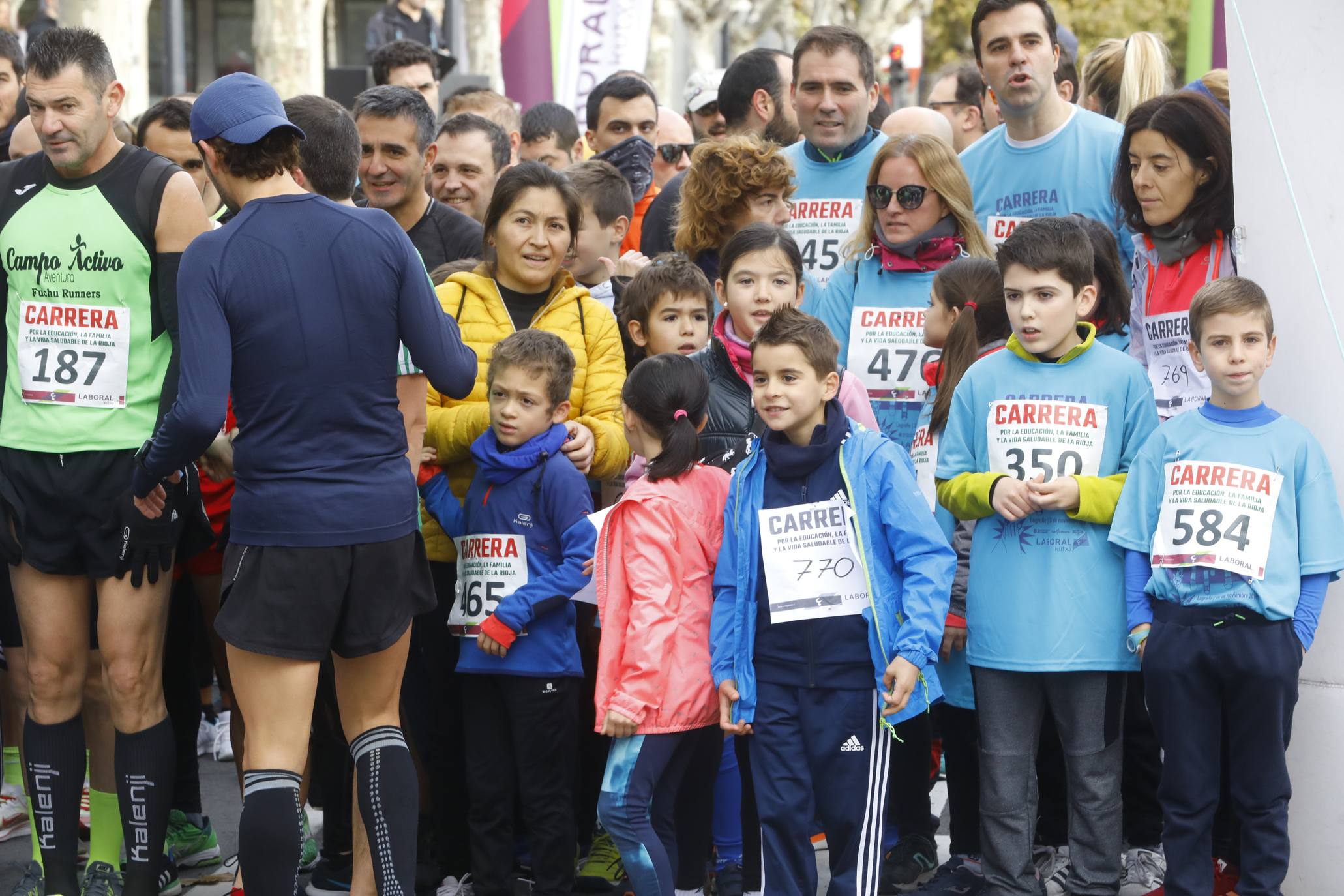 Cientos de familias y amigos han salido este domingo a hacer deporte por la capital riojana... ¡con un ambientazo increíble!